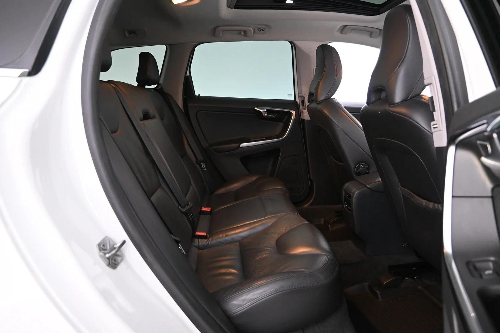 Car Image - 4GeYXSsRLEbxpOVdmxFFit