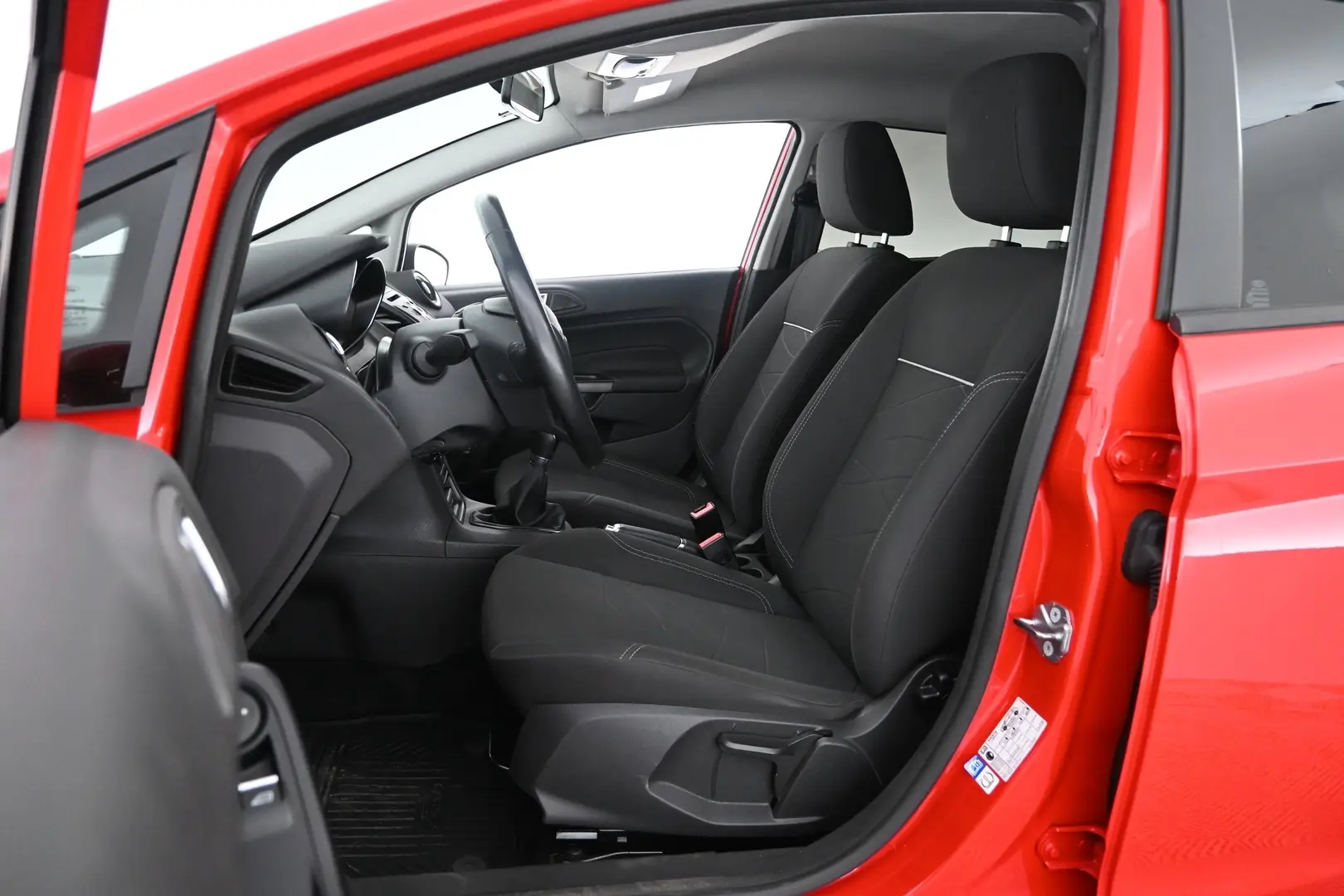 Car Image - 2010BCGeybzqKZFQK4cAA4