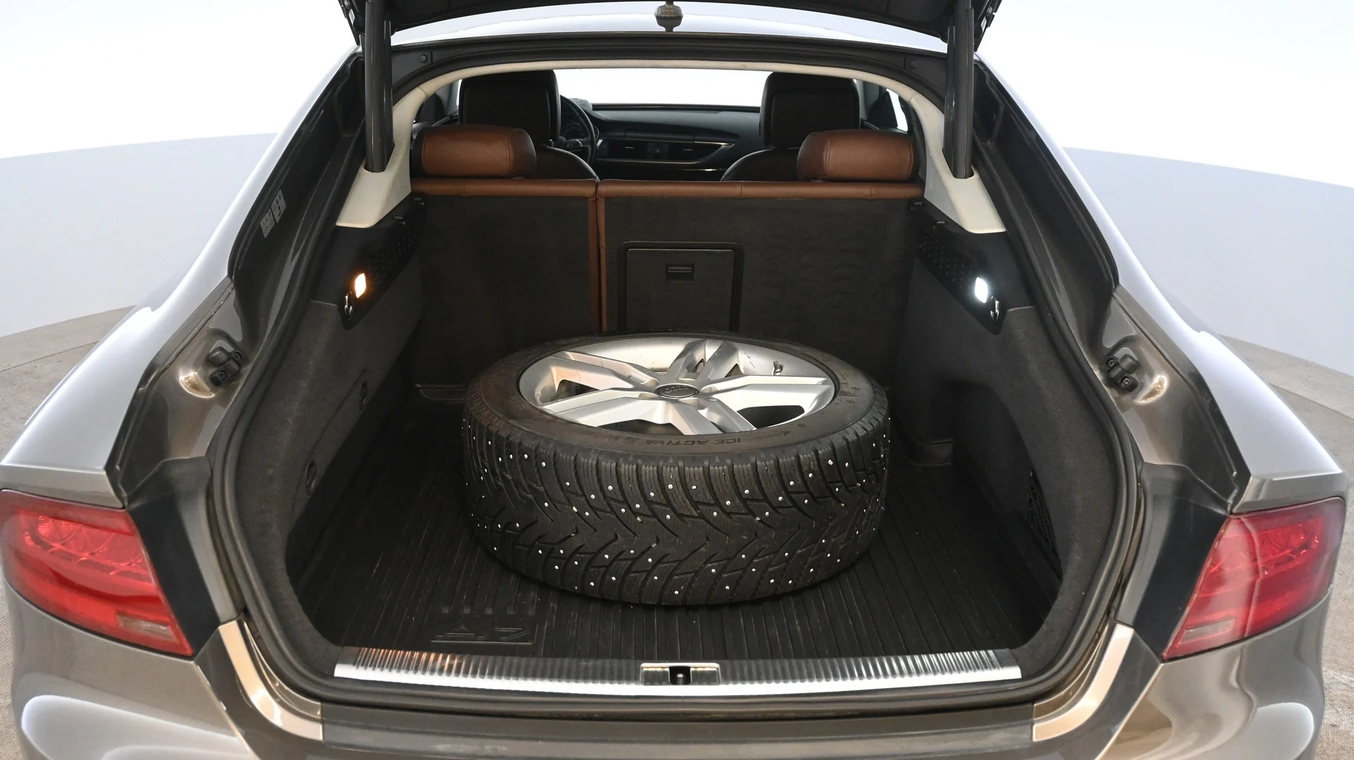Car Image - nCj1fWAFLHiBzbP9K8VHx