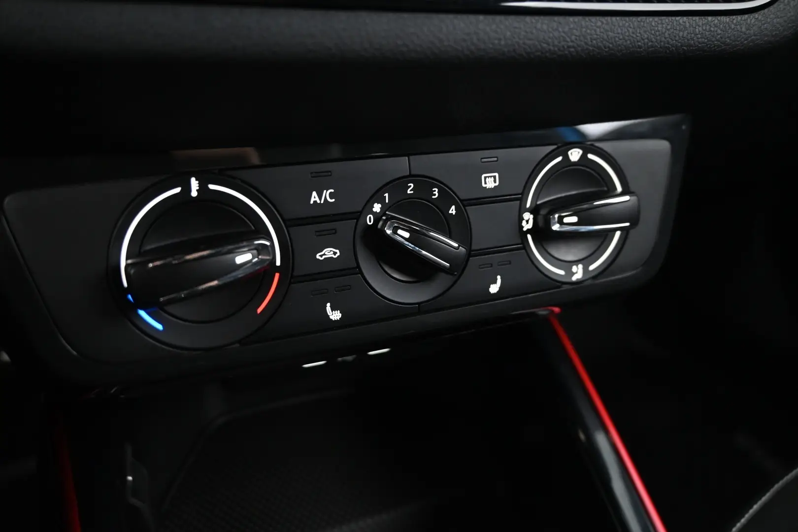 Car Image - 3NhoNcEnXymqNyLQWg5Ozx