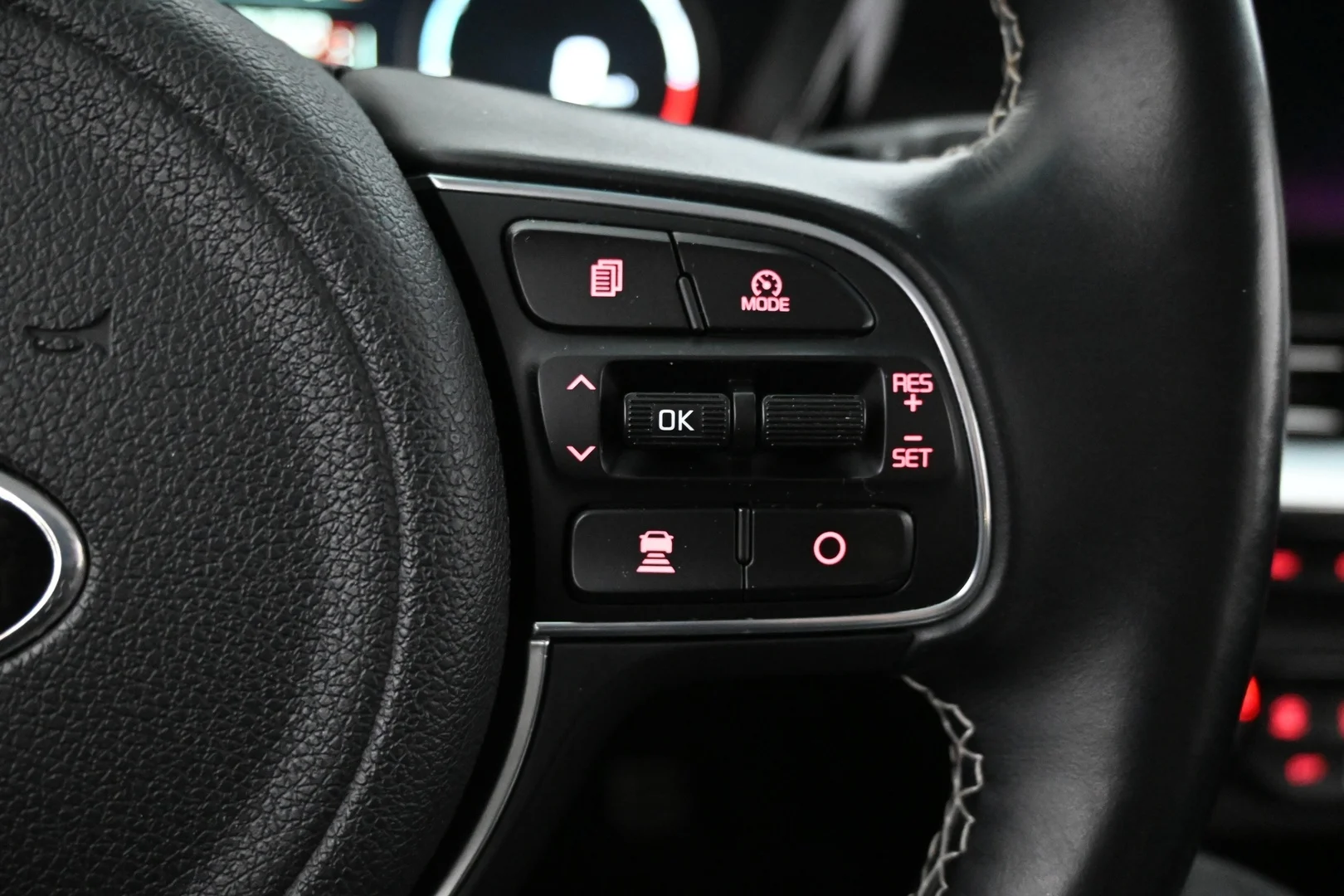 Car Image - 4GsaqIgavuDmRcLiZ9q0RV