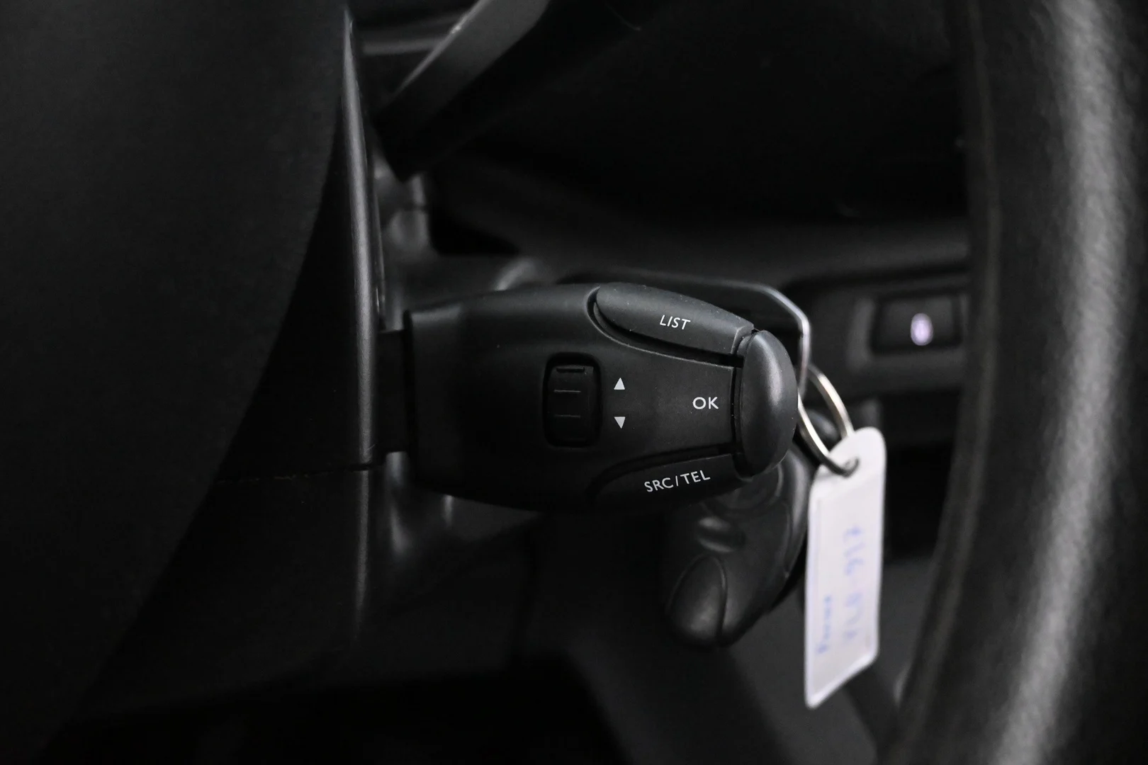 Car Image - 6NWsVnRljGOCtaGxndhh2J