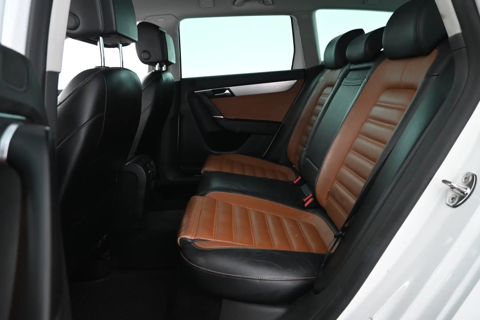 Car Image - 2HmluS9qMGdbo5lBZt9qvB