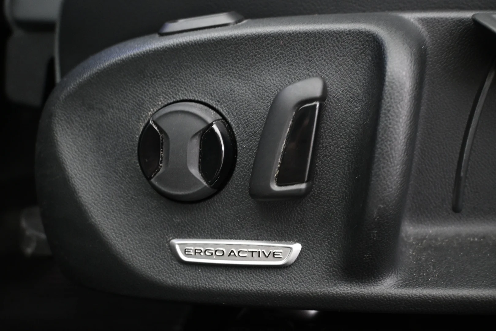 Car Image - 1cTT367Gs8C7Z3LWoQa2rs