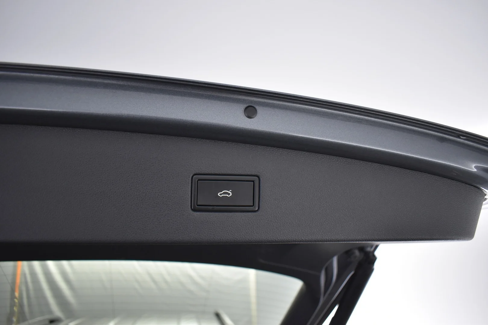 Car Image - 3jR8K6SW5rgGjlHZPwtBFL
