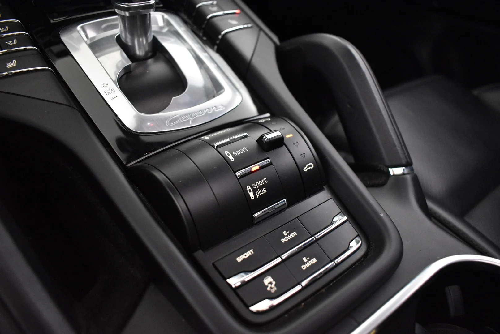 Car Image - 4FcRMq1unO6dHuZE8J4DjC