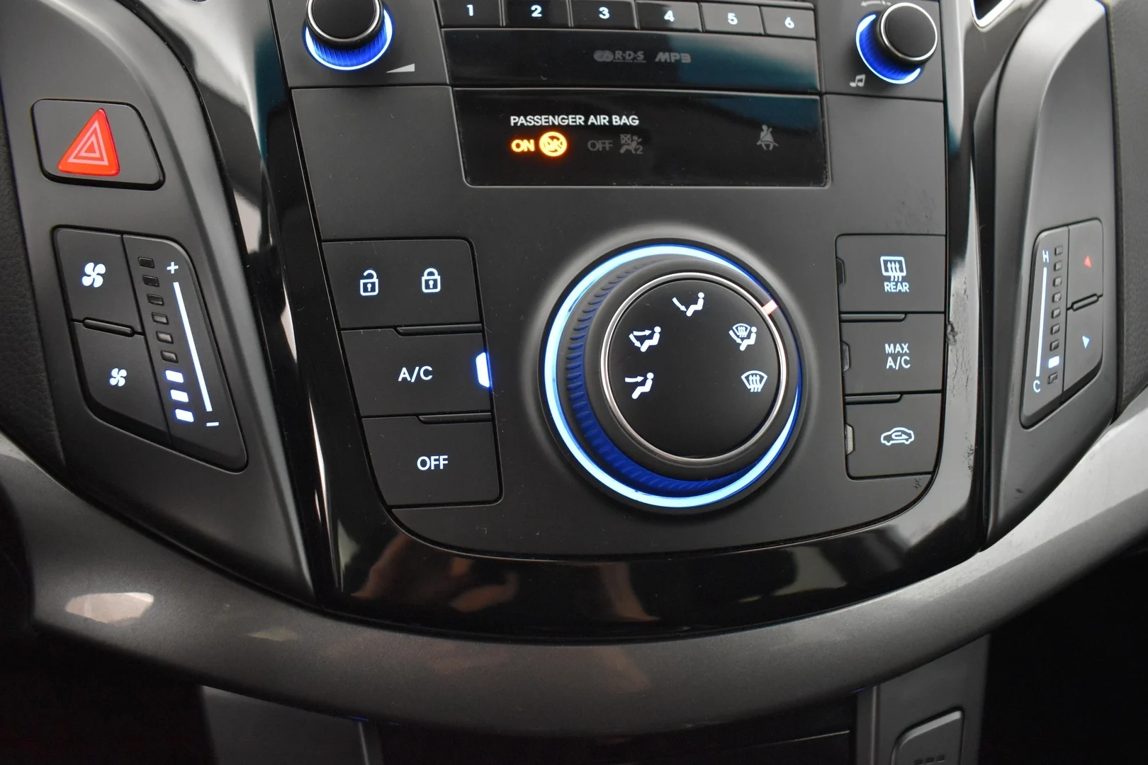 Car Image - 1mM4aGqhPiFrQRTPDVdXn9