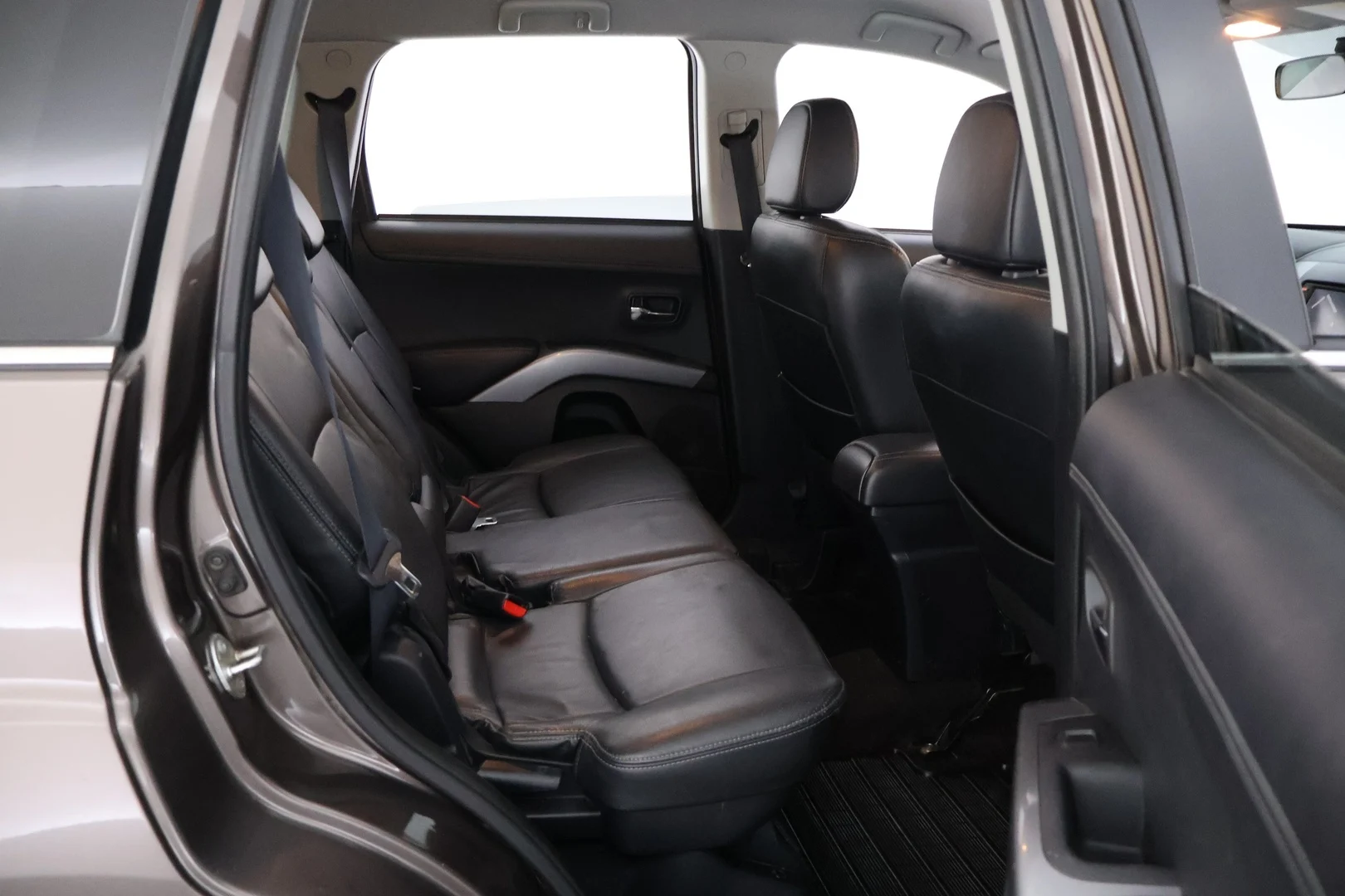 Car Image - 9yR4uJgYQvakMGAfG5B12