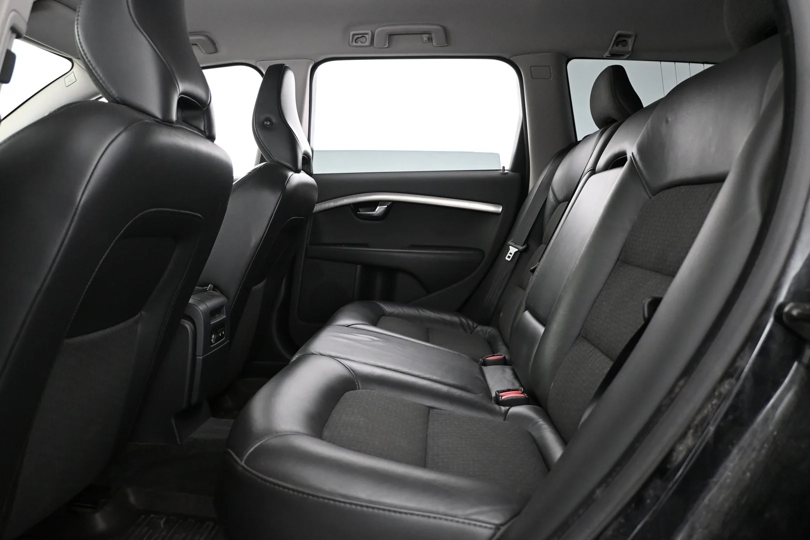 Car Image - 3a7pxGF3cNZm6fEywIAHnY