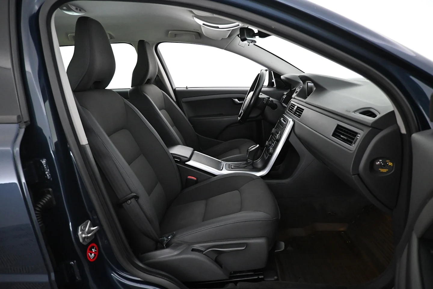 Car Image - 4V5BQhhqlZq6hvGB2rKl1I