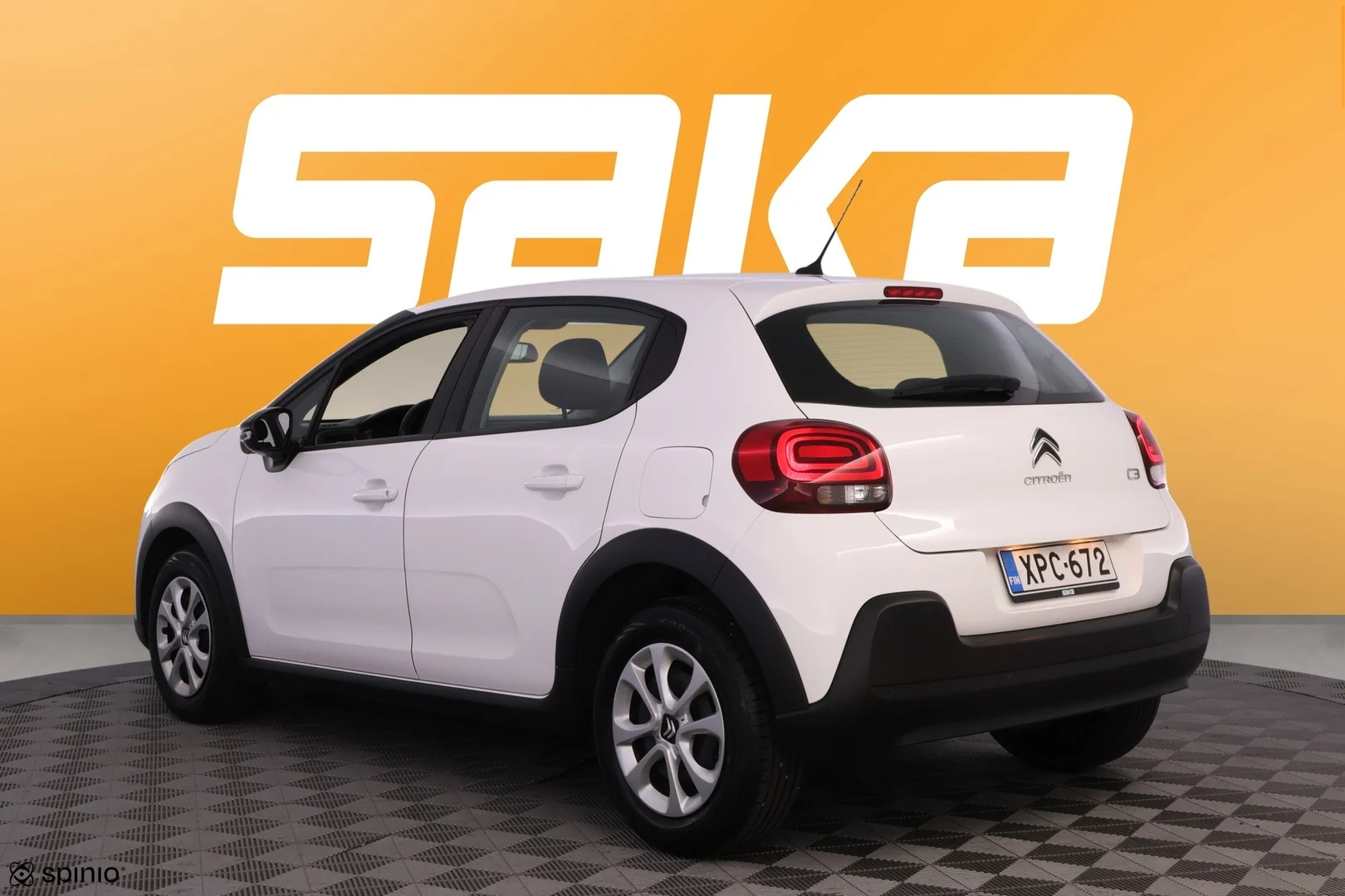 Car Image - 74ENhmoLEev94zwLShDzb1