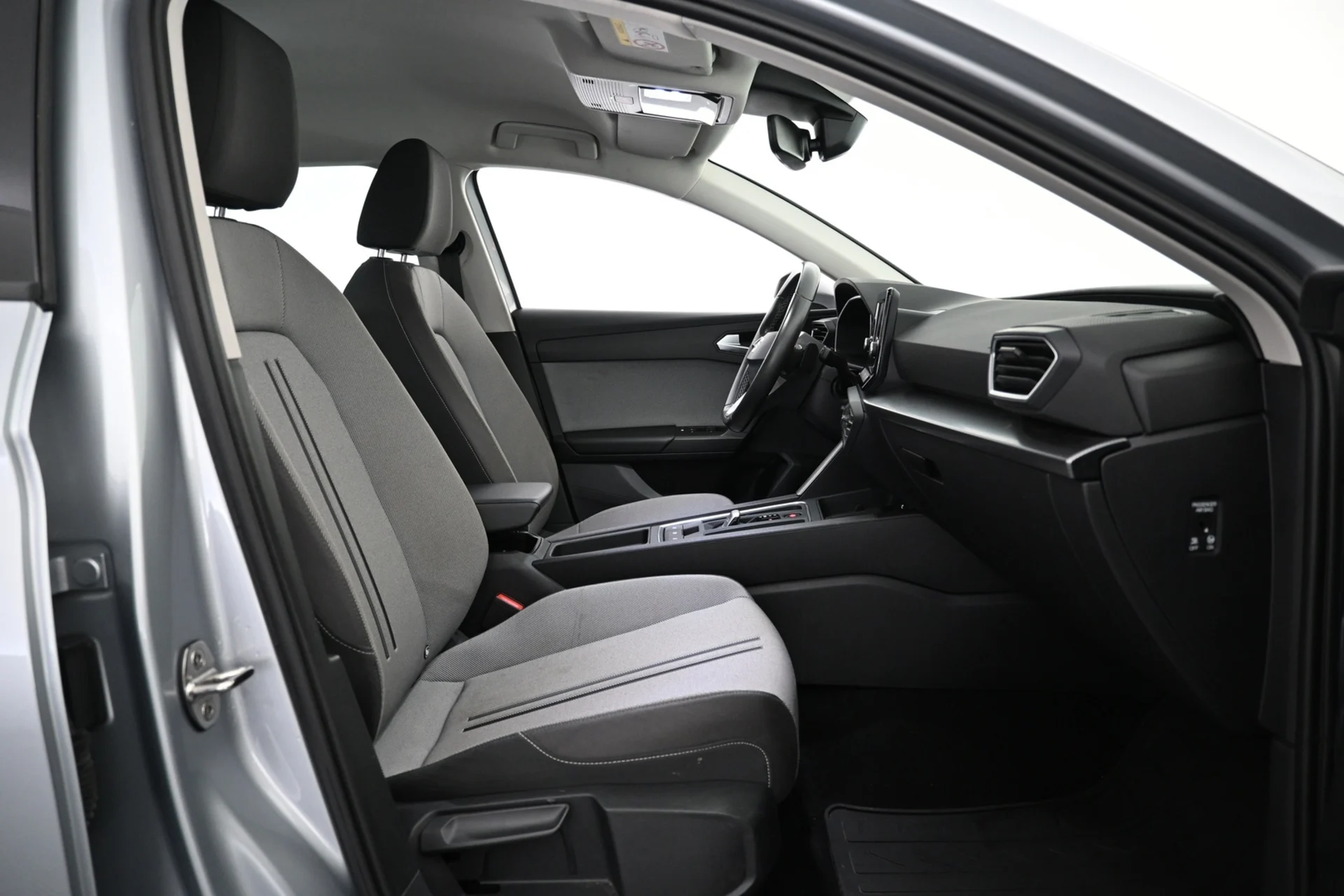 Car Image - 1XHDNU255fcdX2npsXkR5o