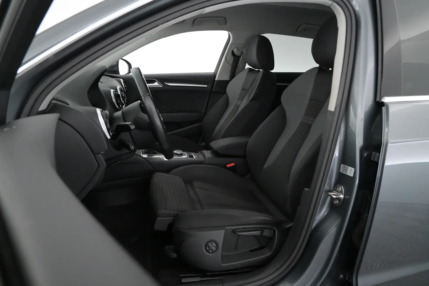 Car Image - ieNdAIYuROZc9wvjiRVPw