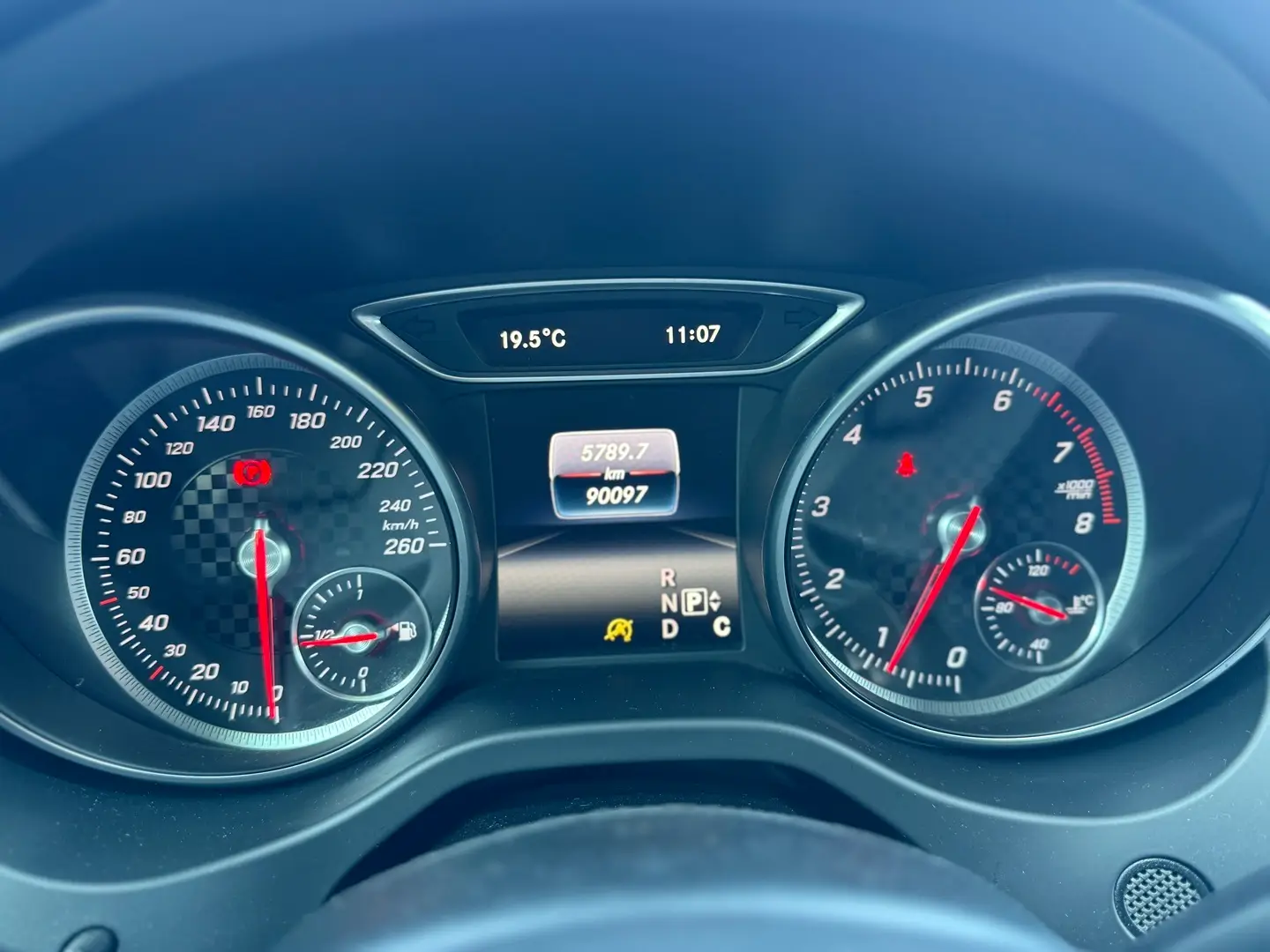 Car Image - 76az3h12EEdLlUJcjmnWOs
