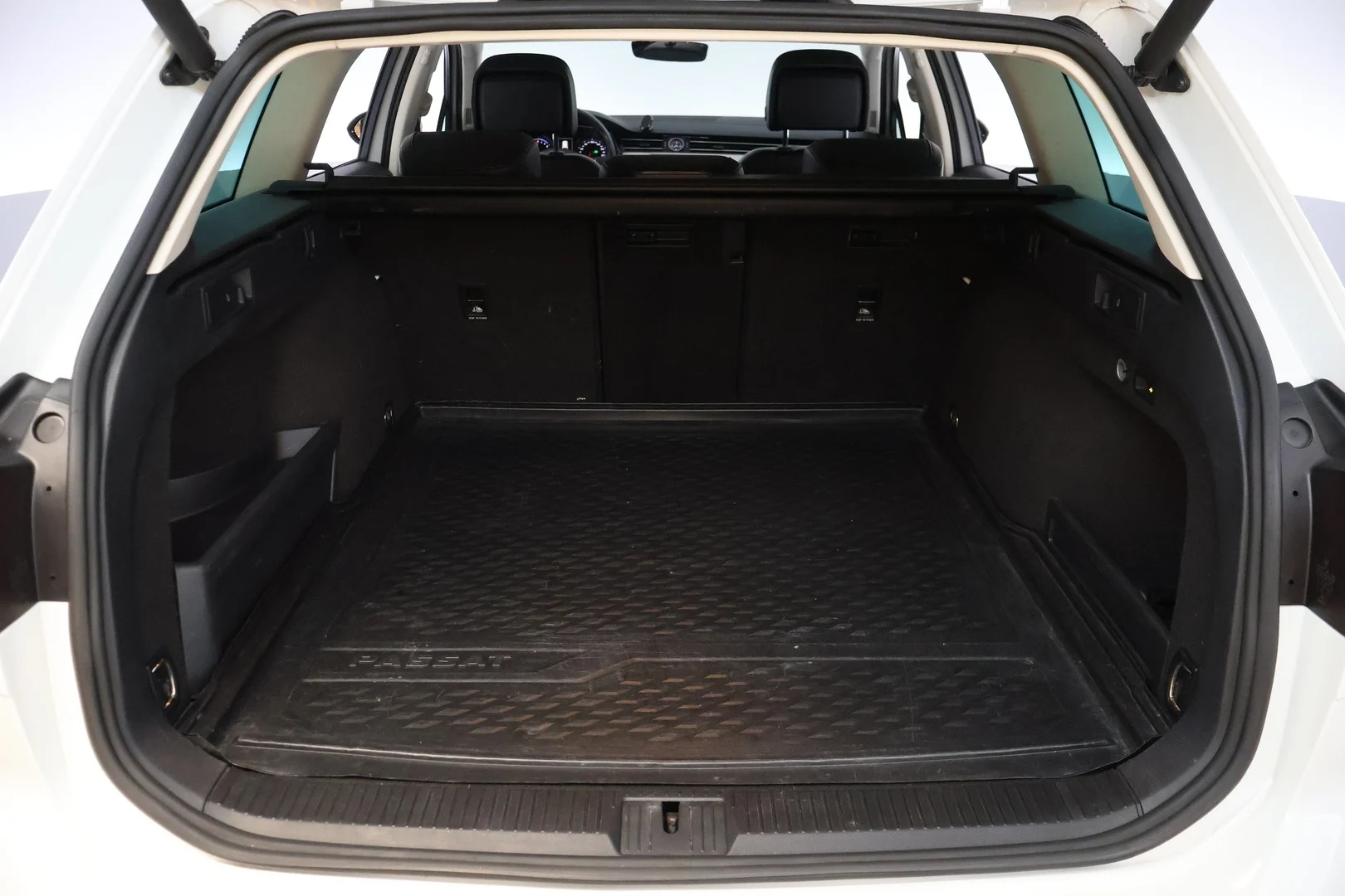 Car Image - 4Fv84qiy65aHX3OS2mg0K3