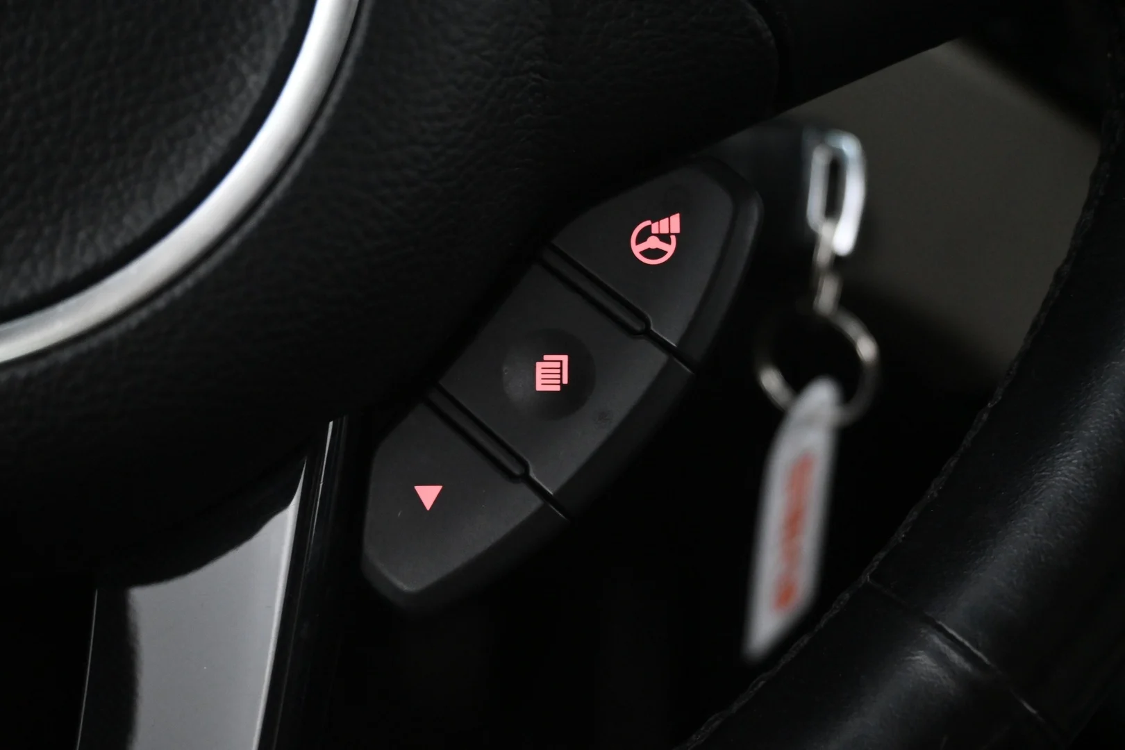 Car Image - 4hxl1yQ6nW03mThFKWusGH