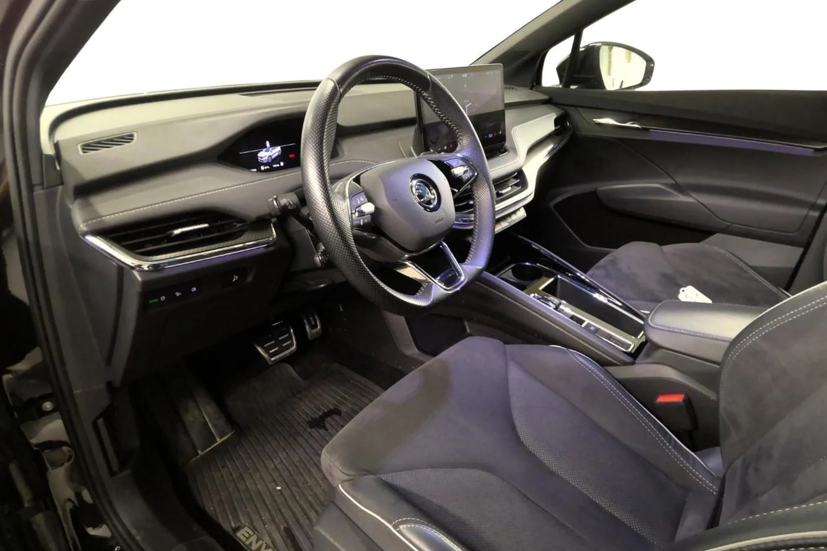 Car Image - 8jQVJw091p16mh2eaRwBV