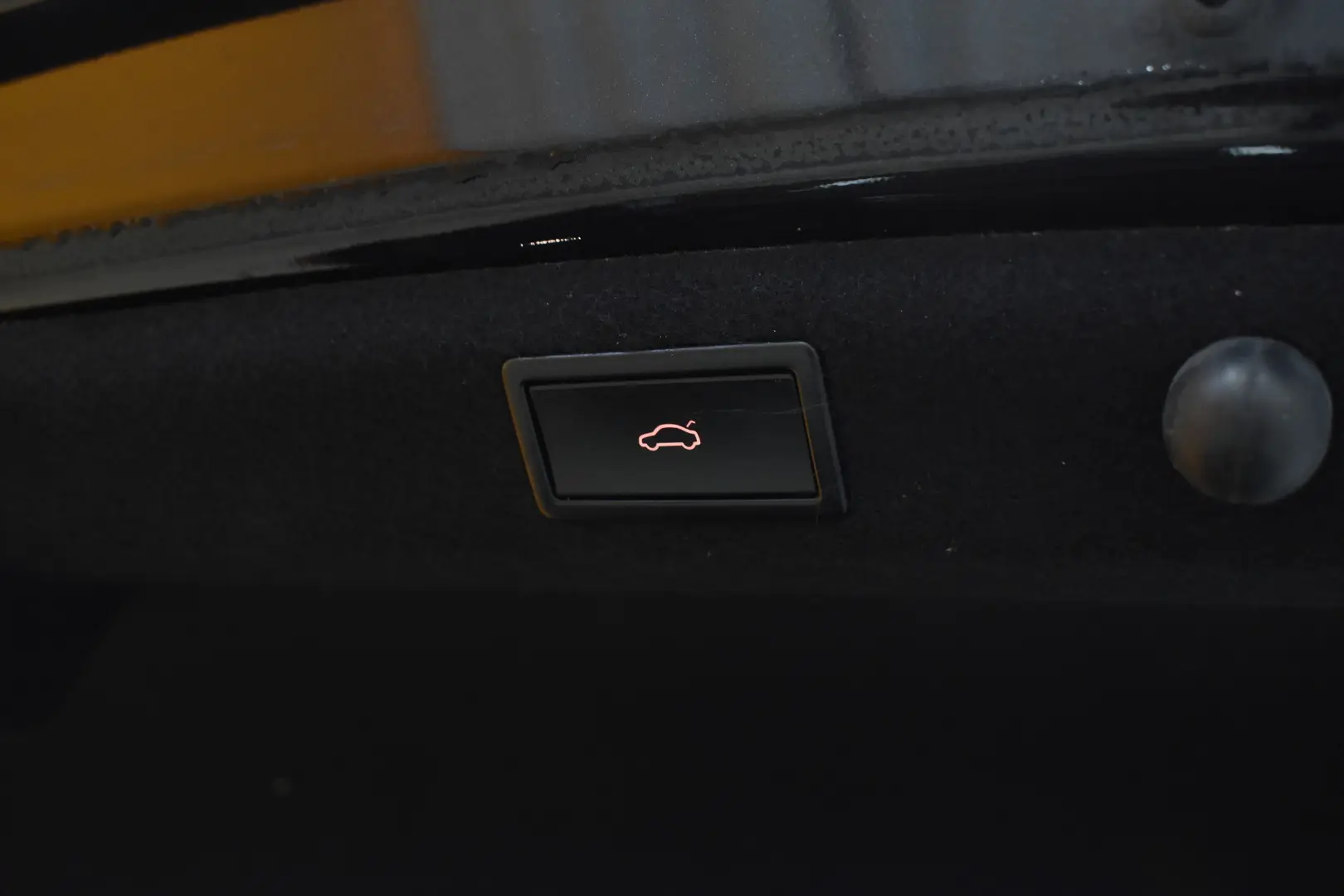 Car Image - 6WGns1QbJil9XA42HBp1dd