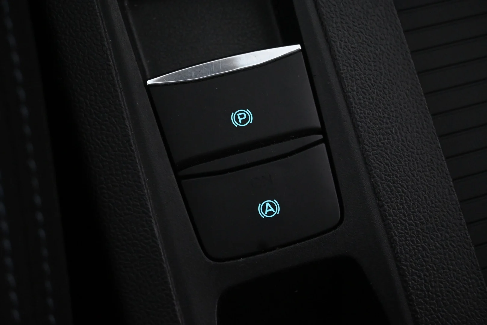 Car Image - 2uCyBP40zFVRmwRu57pvpq