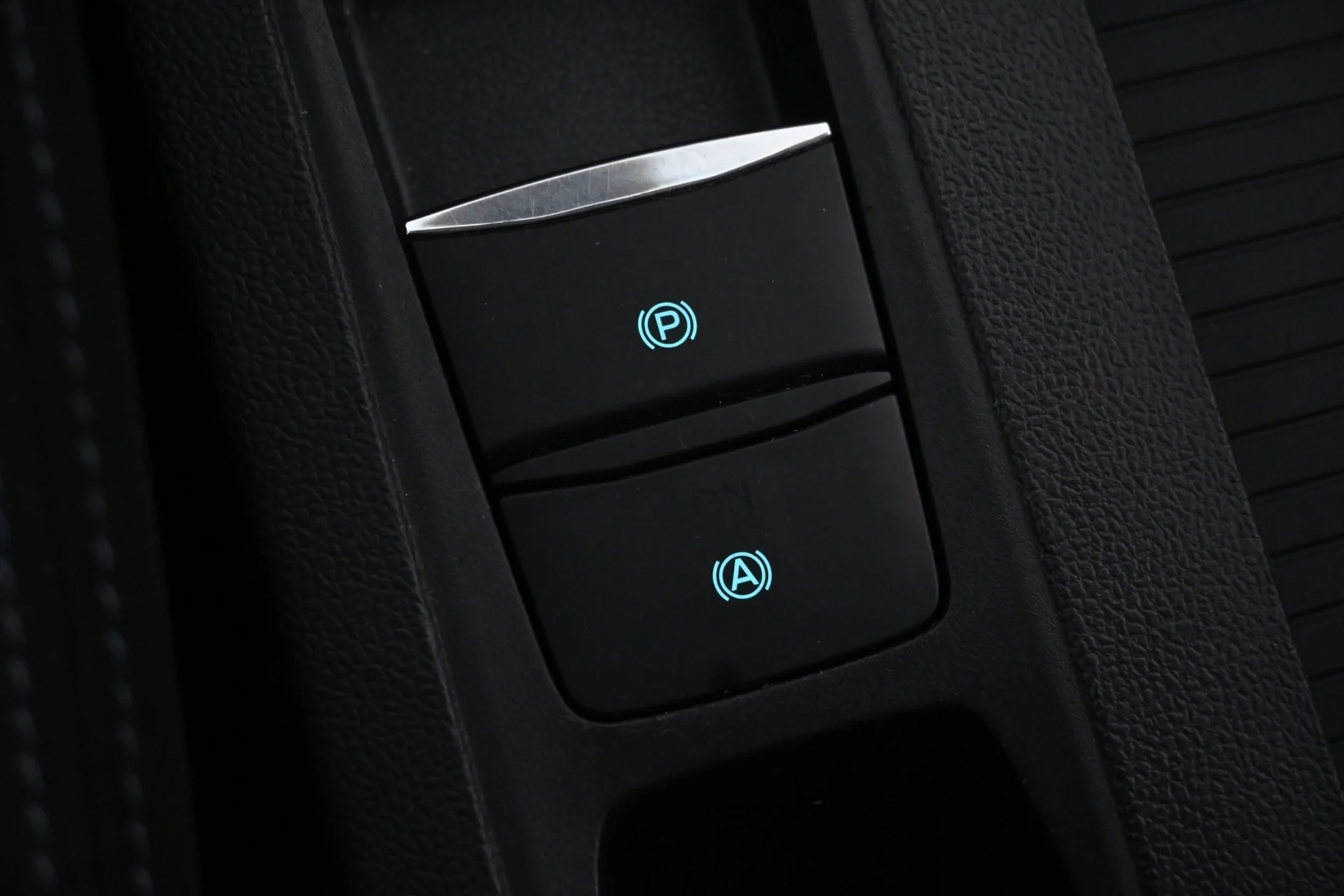 Car Image - 2uCyBP40zFVRmwRu57pvpq