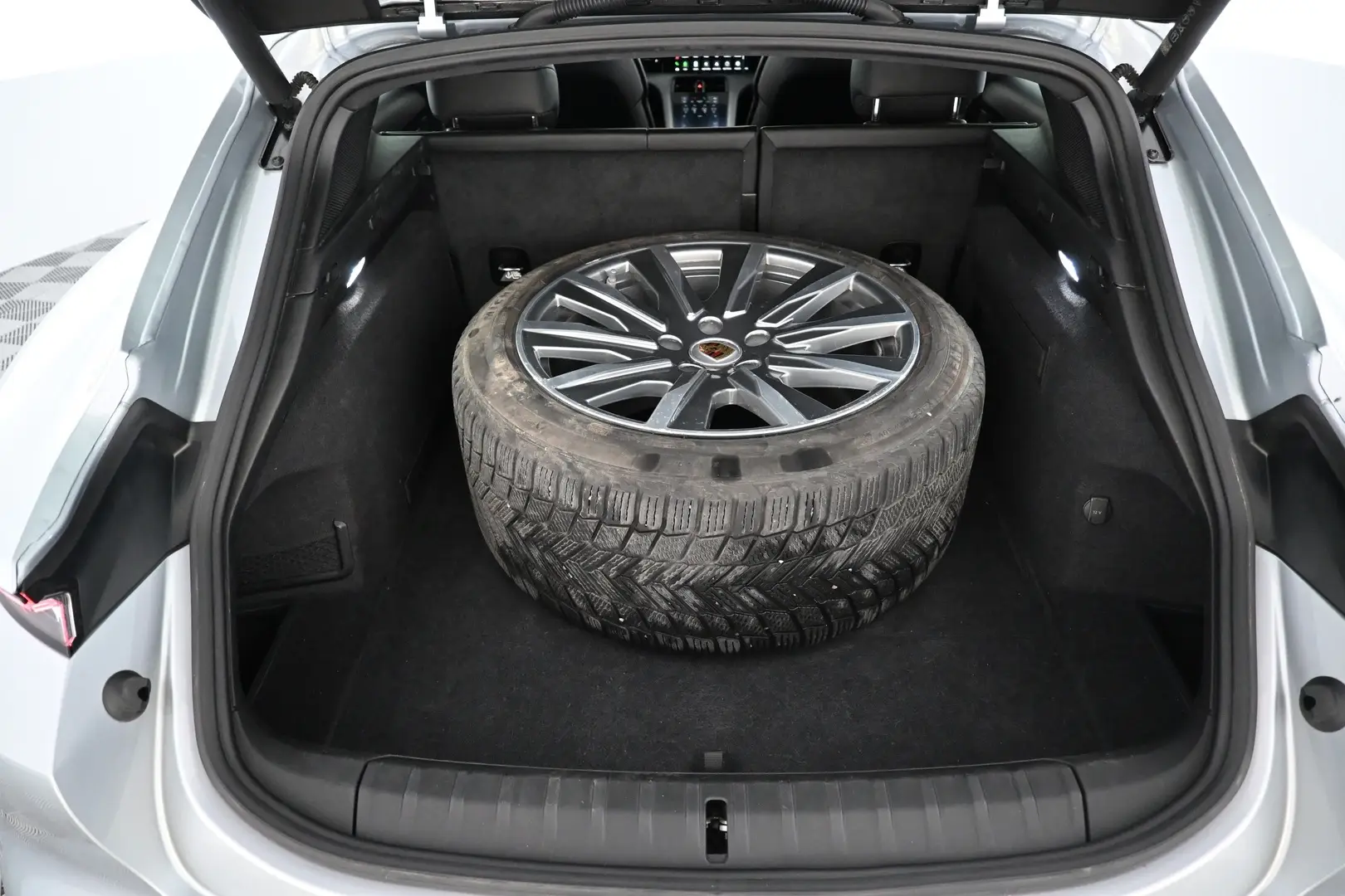Car Image - 7gqVIbpeOpAEBxIp3pHFzU