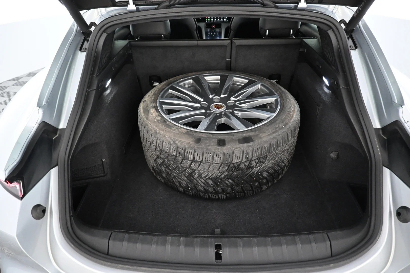 Car Image - 7gqVIbpeOpAEBxIp3pHFzU