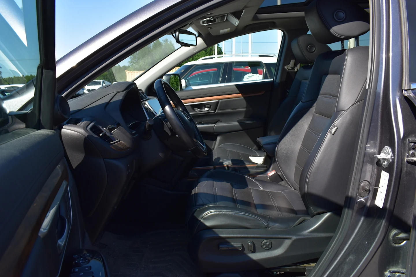 Car Image - 2i6bz0IGKvljibjuciXf2y