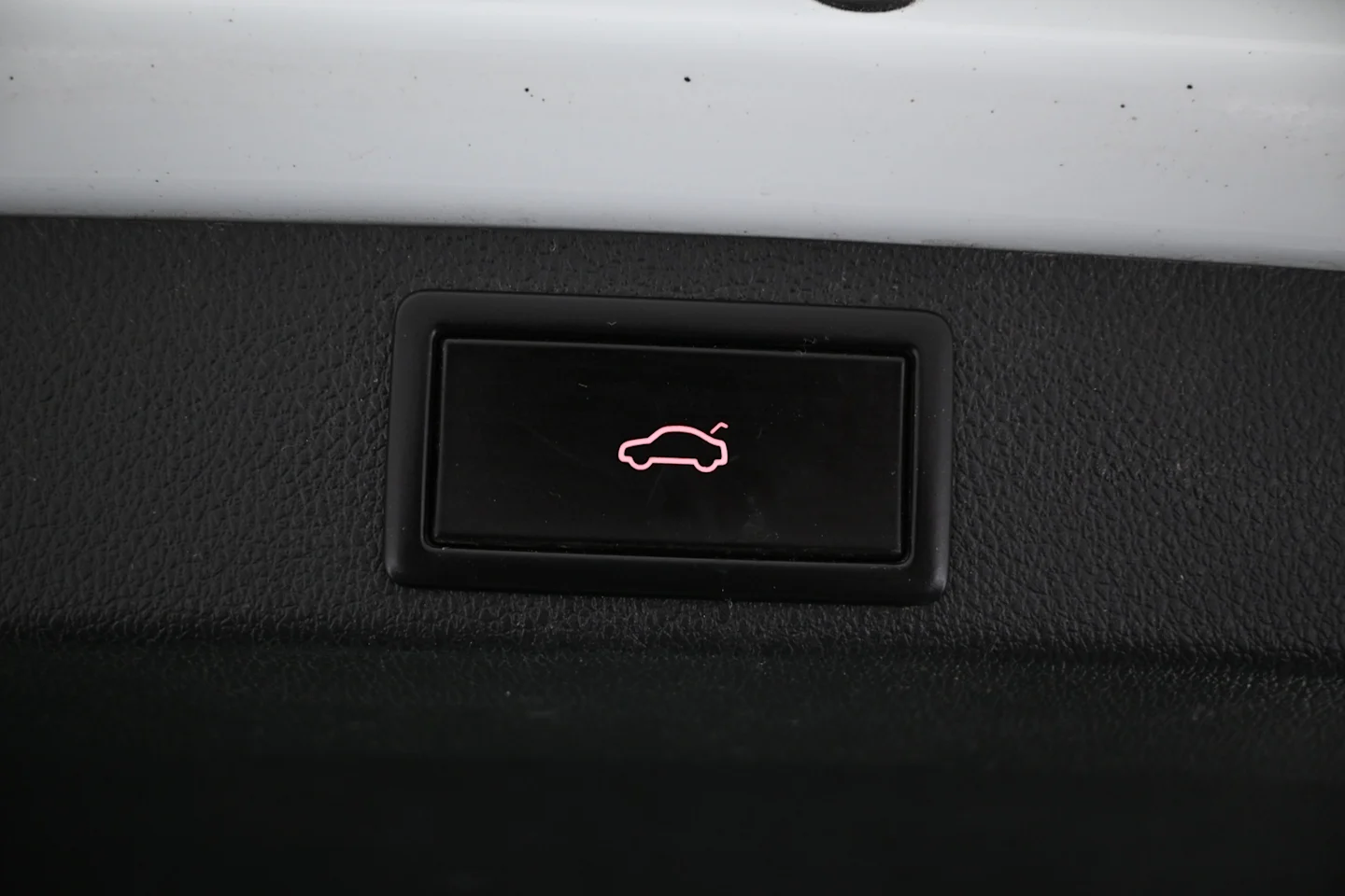 Car Image - 5n3nk1eejt6btCBB6OgML7