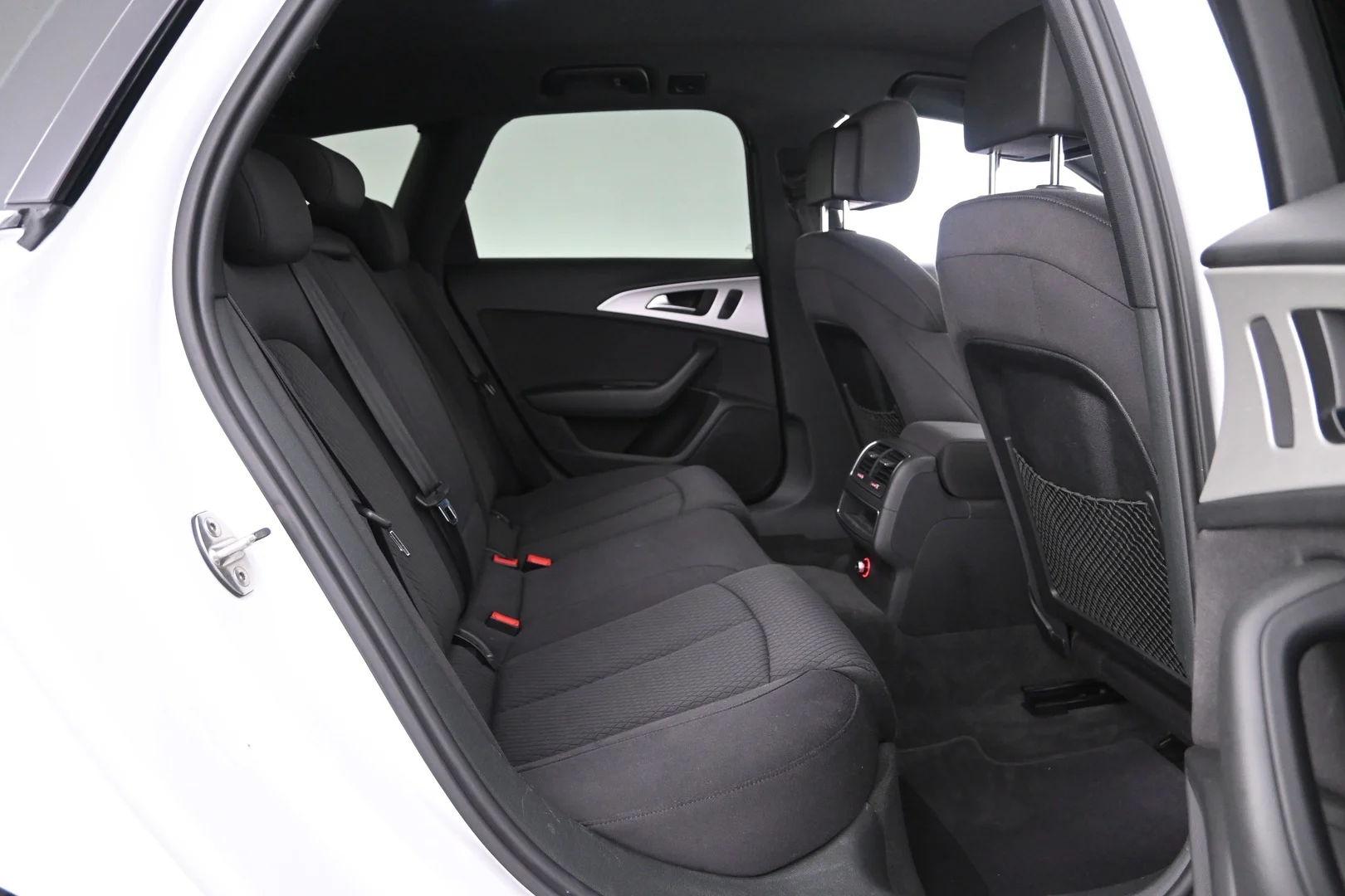 Car Image - 4hCNQuaXnugBzlltK8wGor