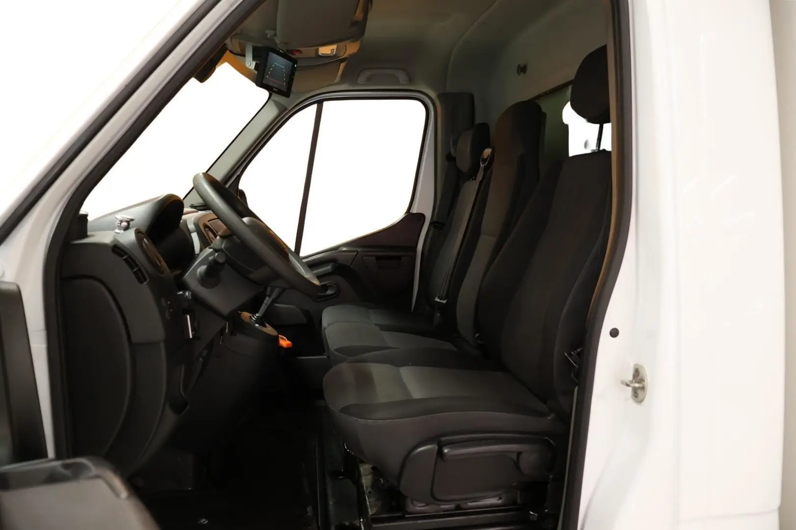 Car Image - 2Uadrgv75iagBQQrYZ8HZl
