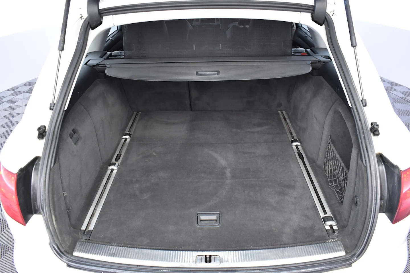 Car Image - 2T9F7VN3XHJGYc5phsLLS9