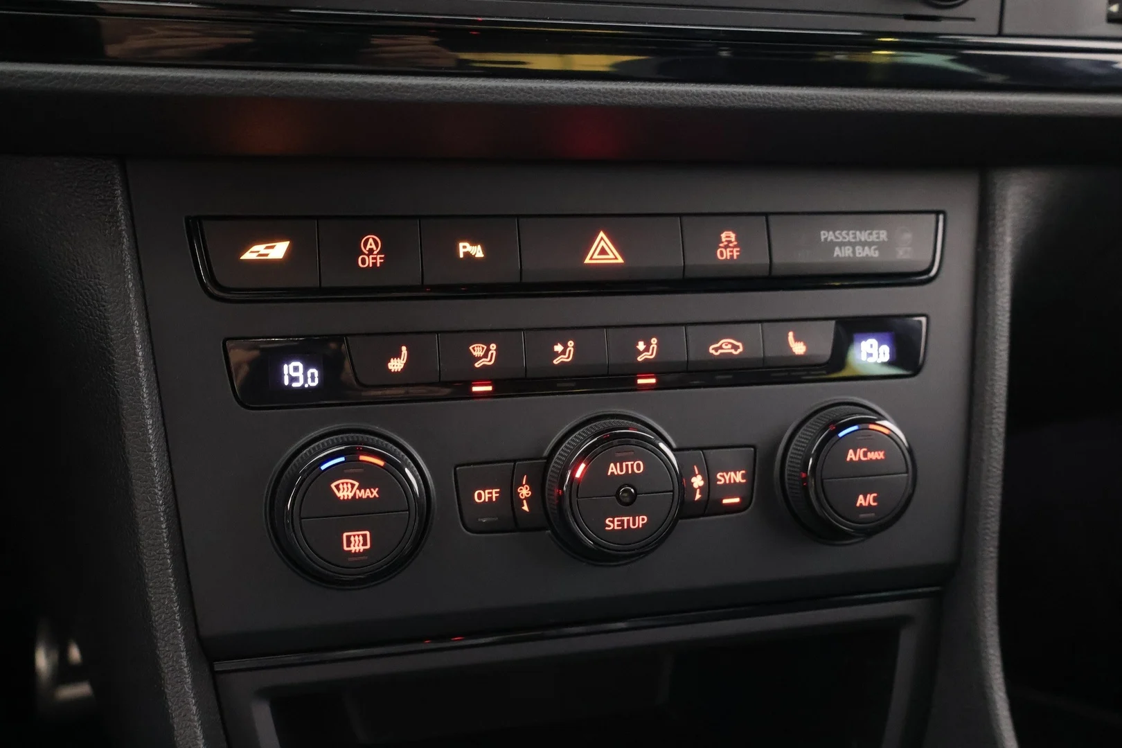 Car Image - 1a0fR4lcfYqEjvgjvE77yp