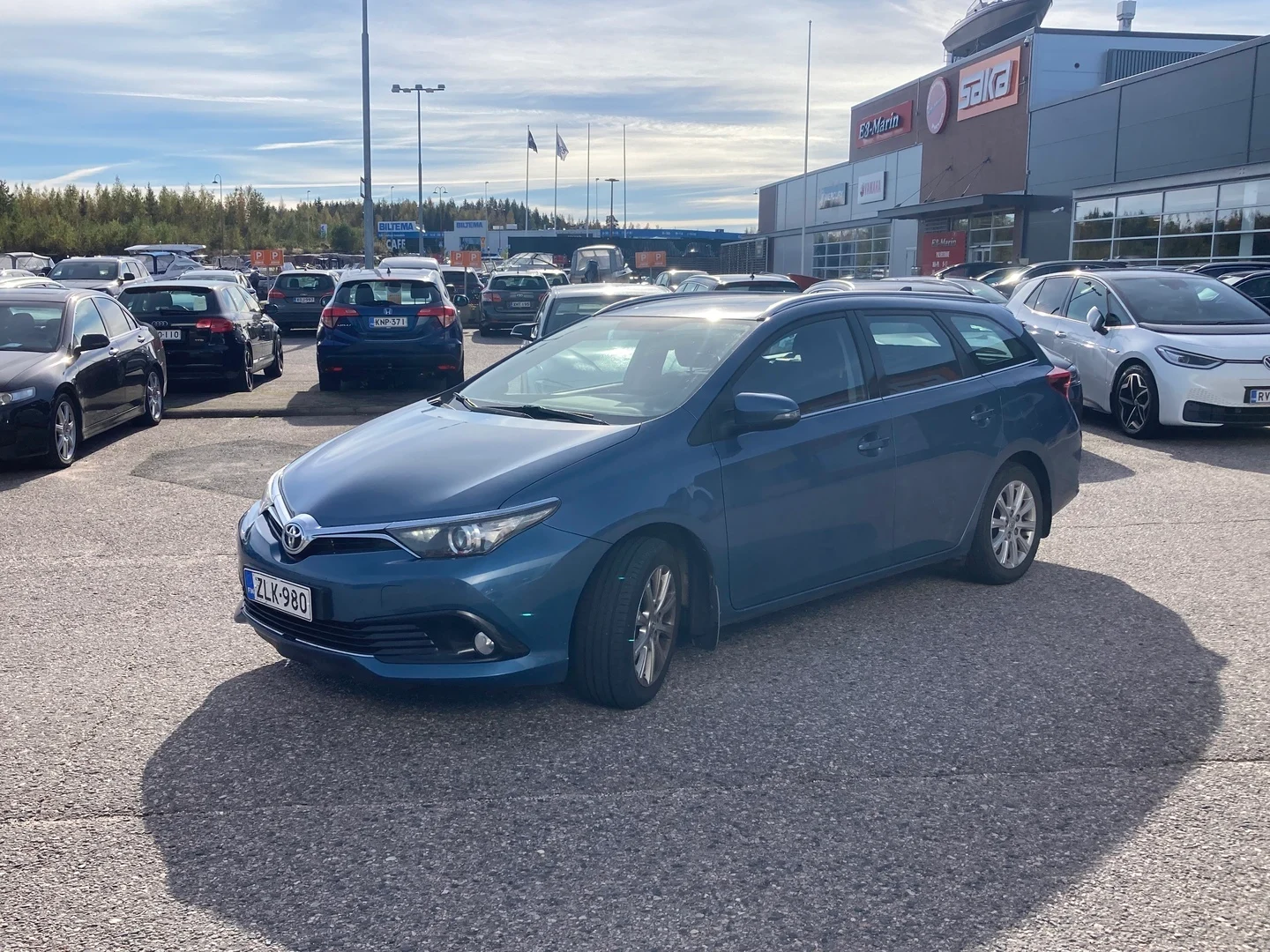 Car Image - iBhKNR9xgENPfDs5qlmtM