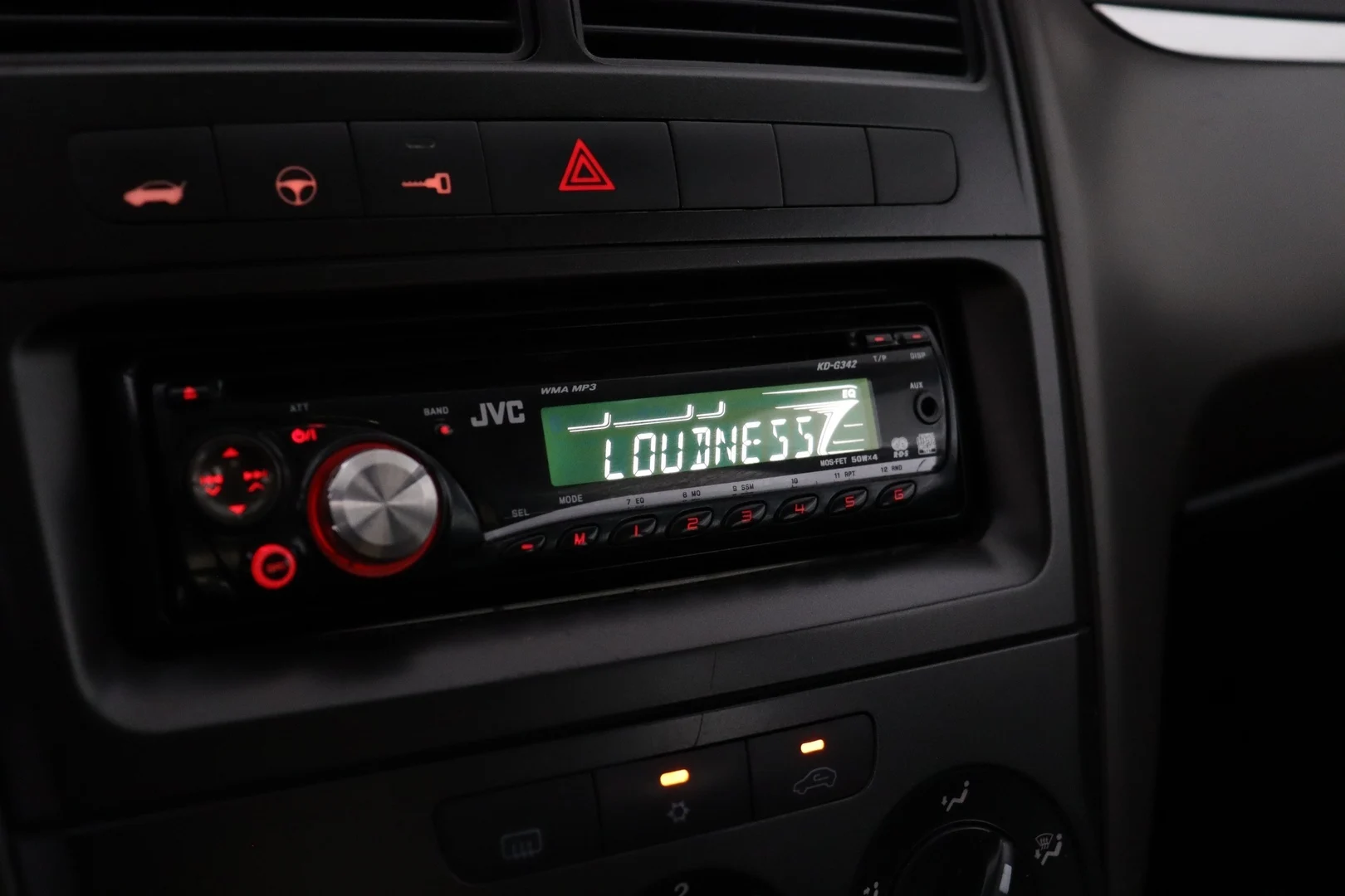 Car Image - 4Xg7SveL33jnlGKe0foV1s