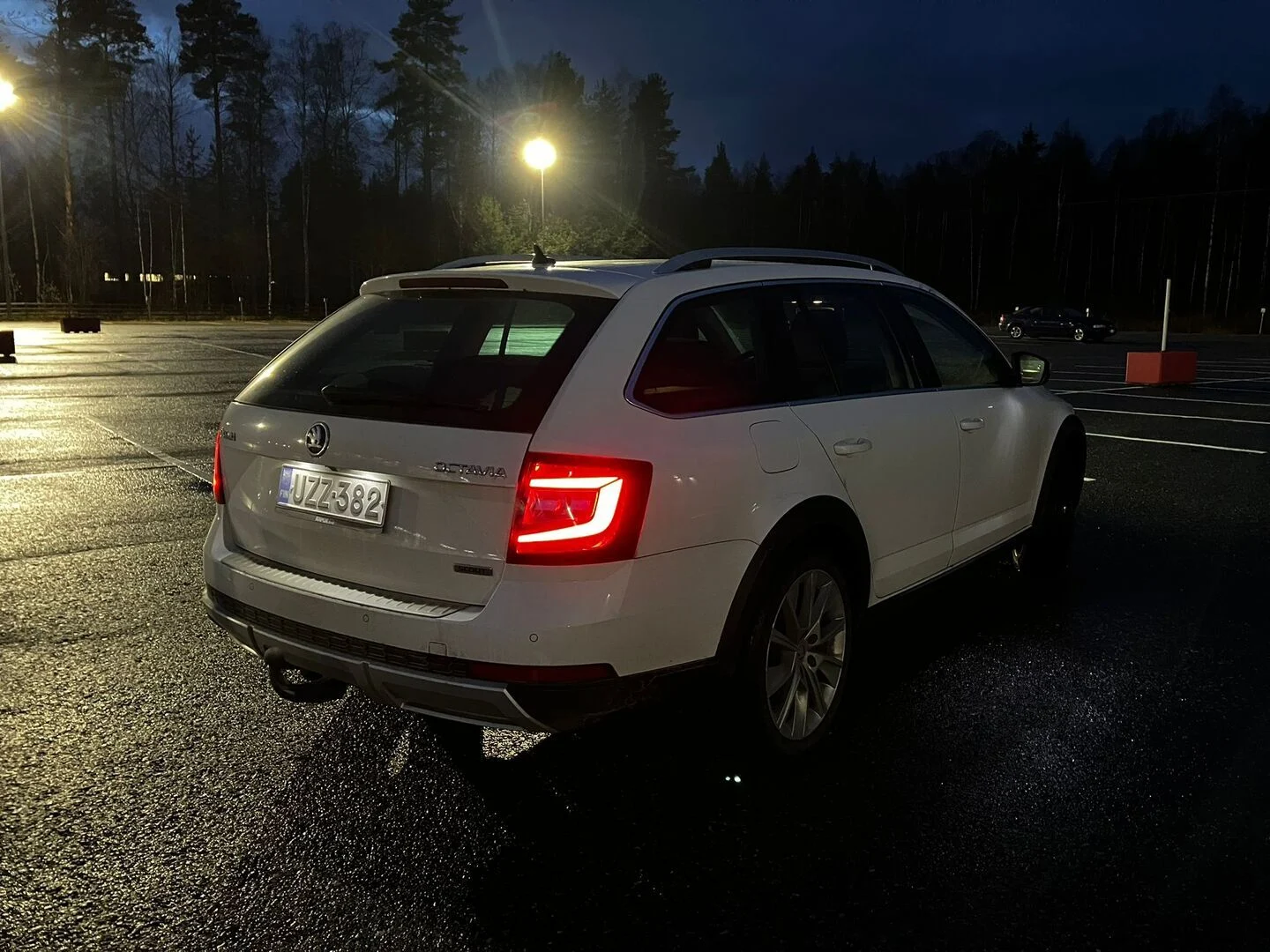 Car Image - 7tTMmZlmiL8BfltC2rm14x