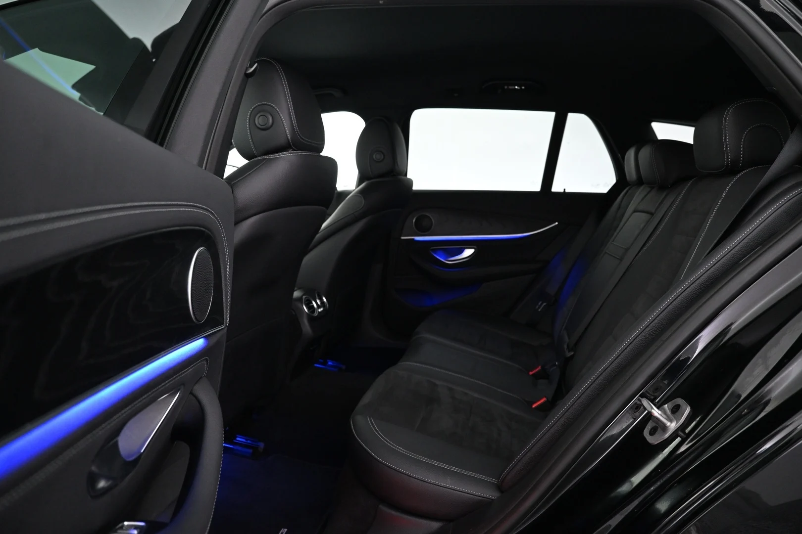 Car Image - 1Zfshb6GMeyatbch5xtbsX