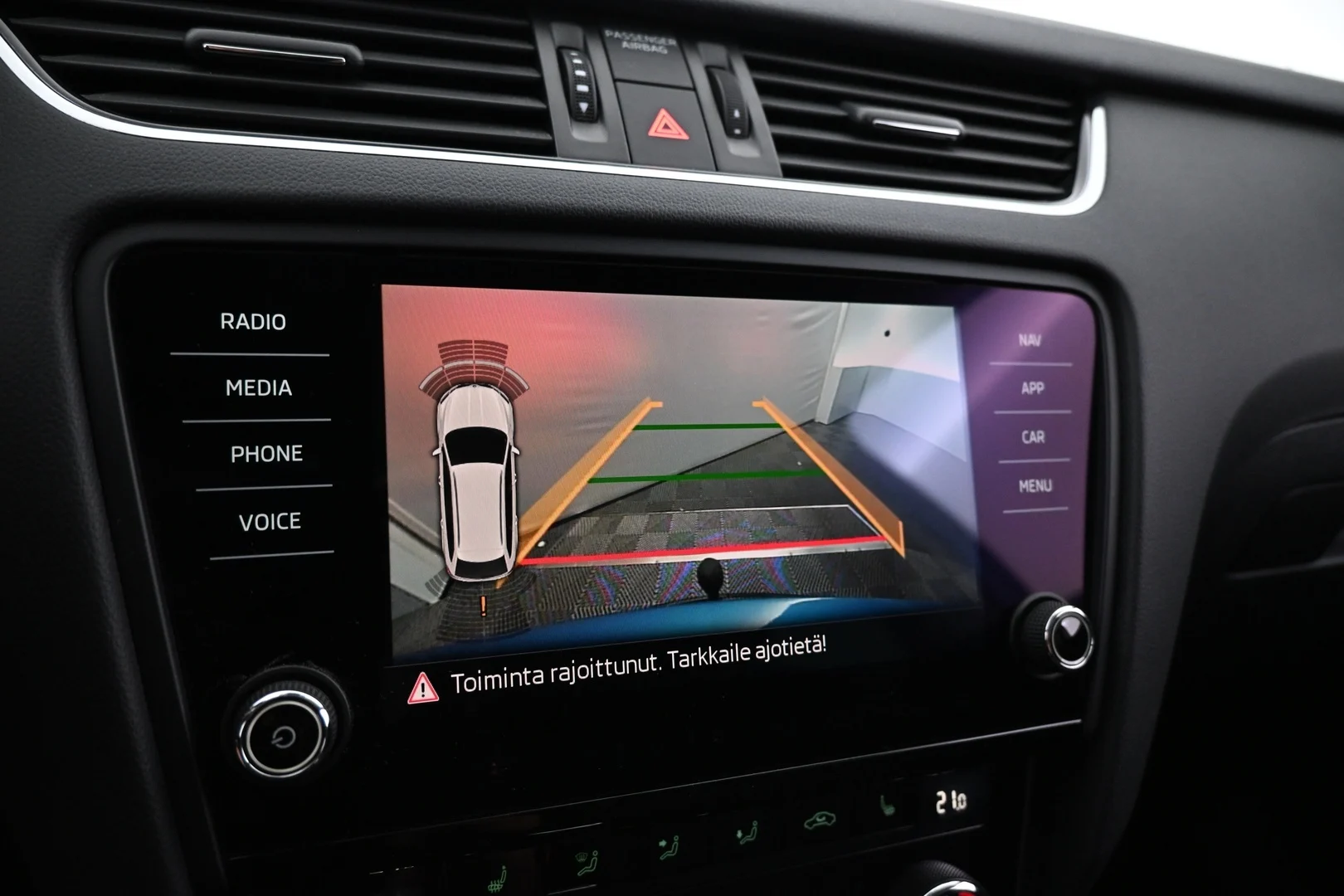 Car Image - 5tAyaN2wSI4K6ZnPQ7tA9U