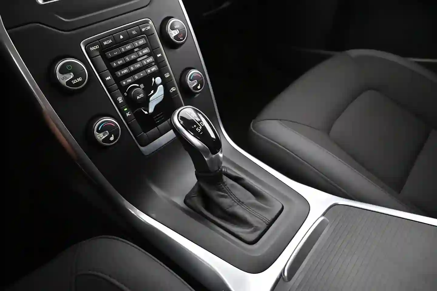 Car Image - 4V5BQhhqlZq6hvGB2rKl1I