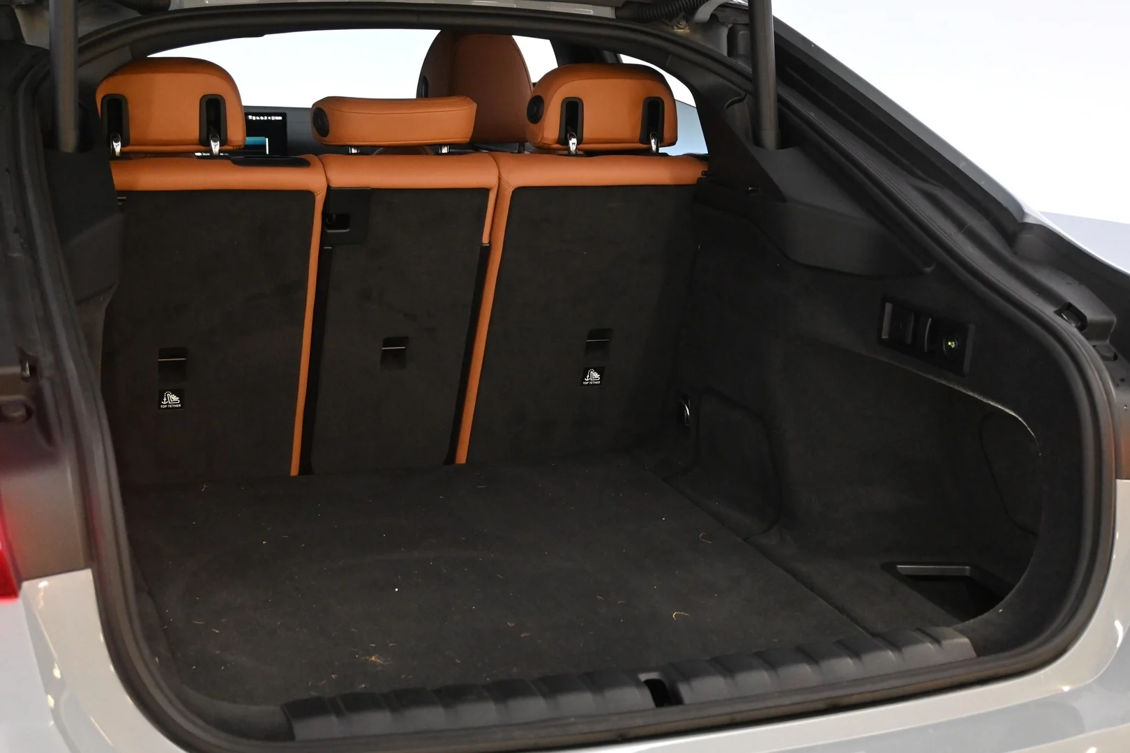 Car Image - pV6A5YWmrhgTo8vdtj2Vr