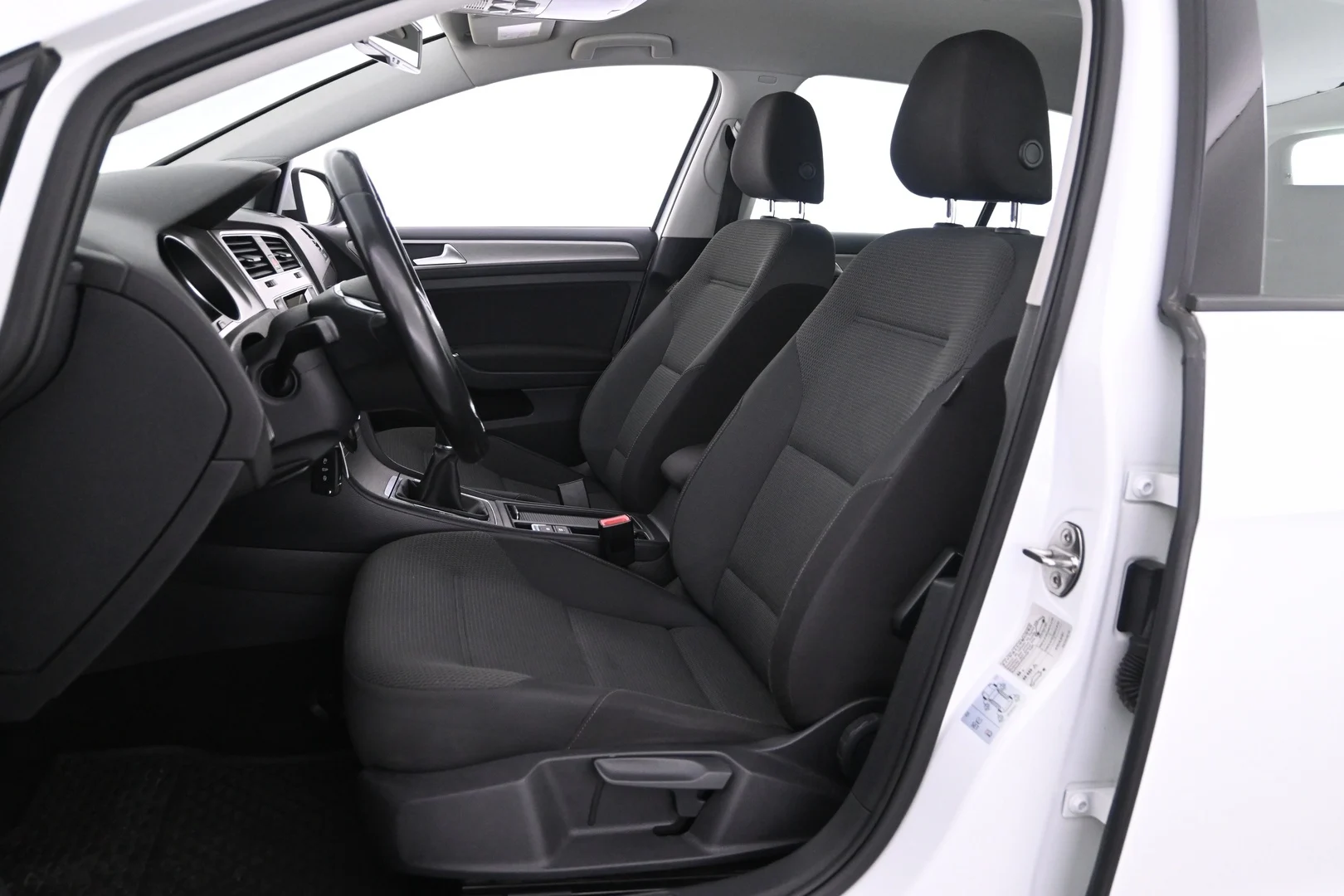 Car Image - 588e9tKYrvCuEeyIyVkgnZ