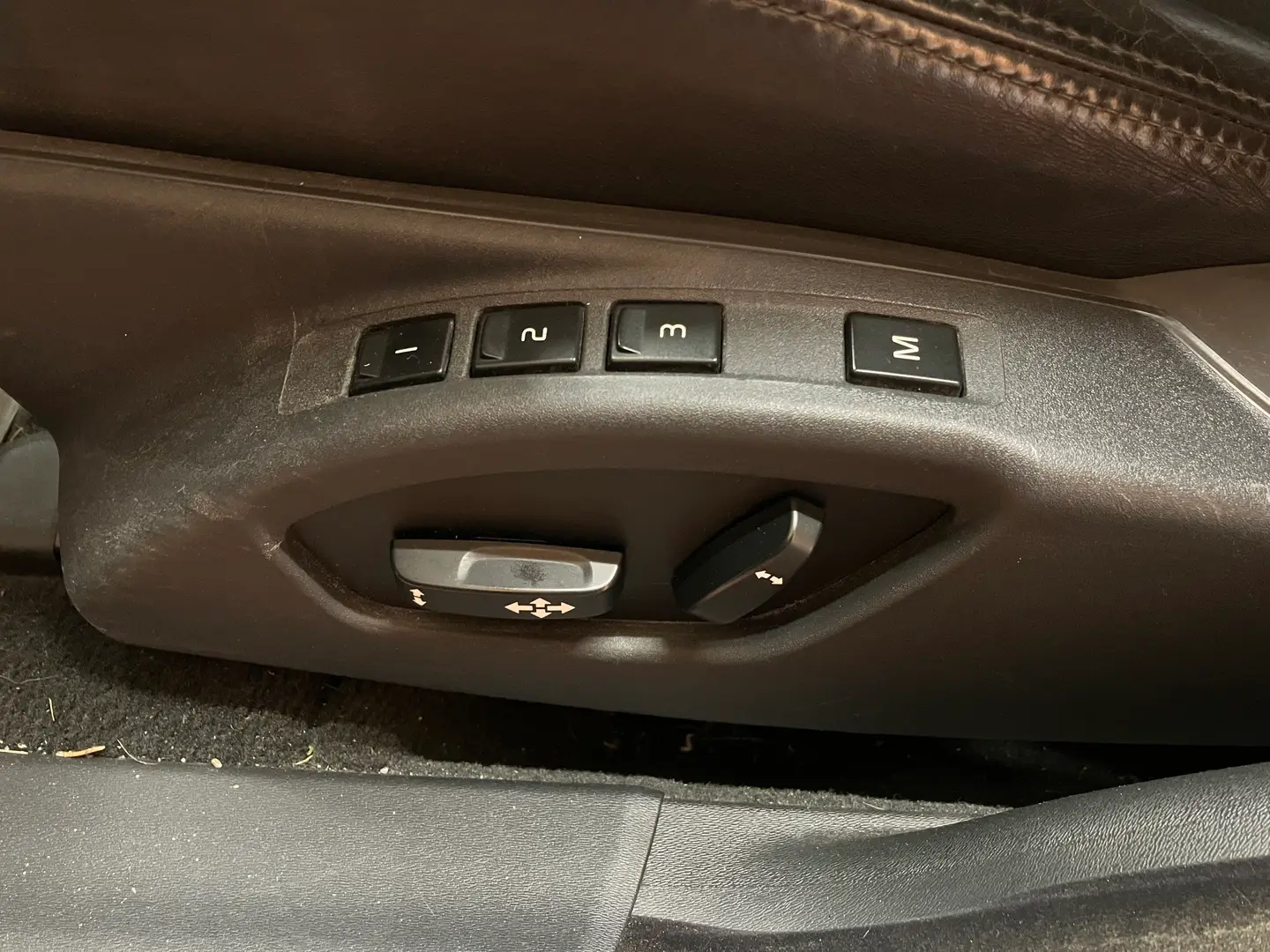 Car Image - 4ASlSoQu7SS39nRo4MtXiK