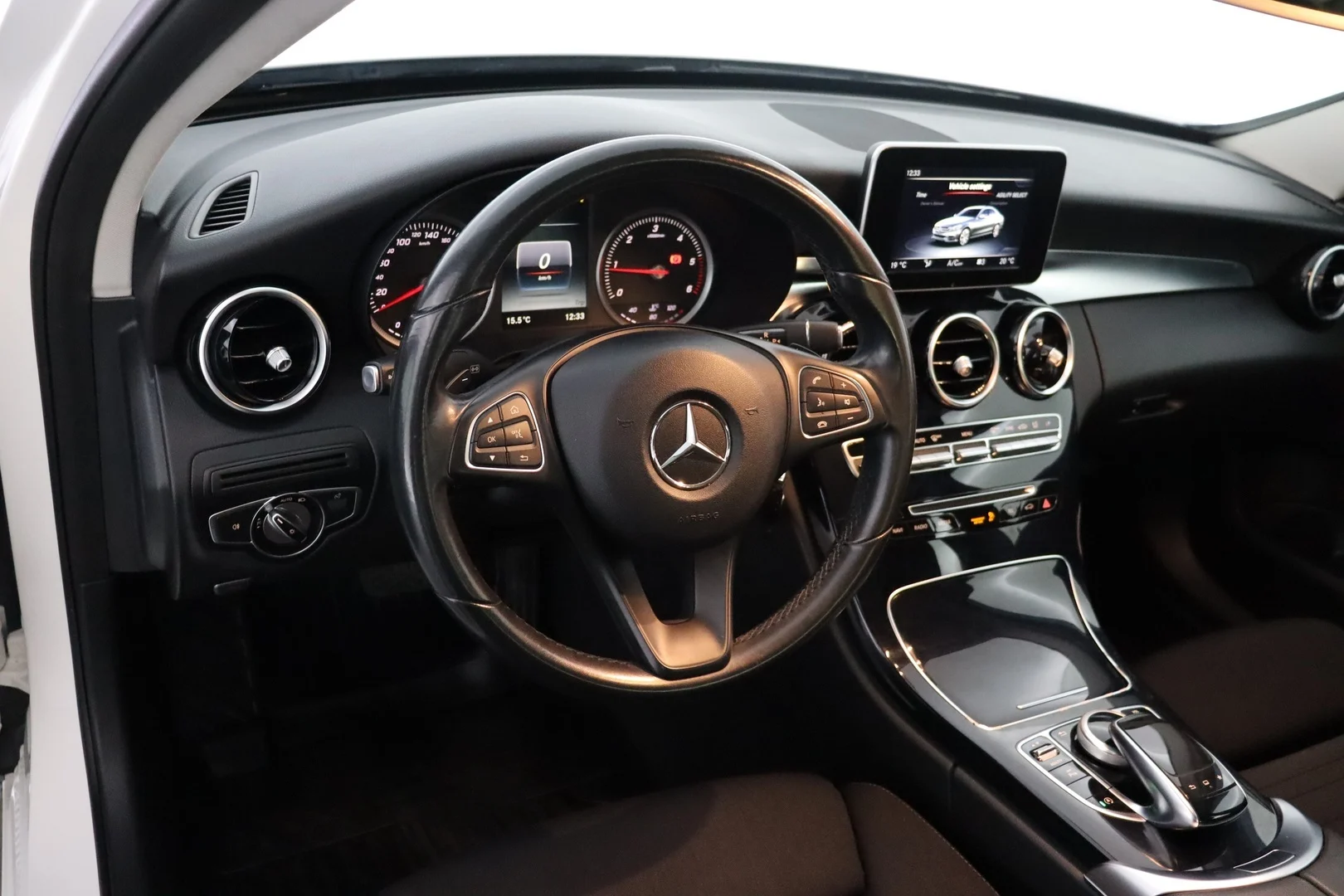 Car Image - V6rq8bDVMT0G5ci0bPmGl