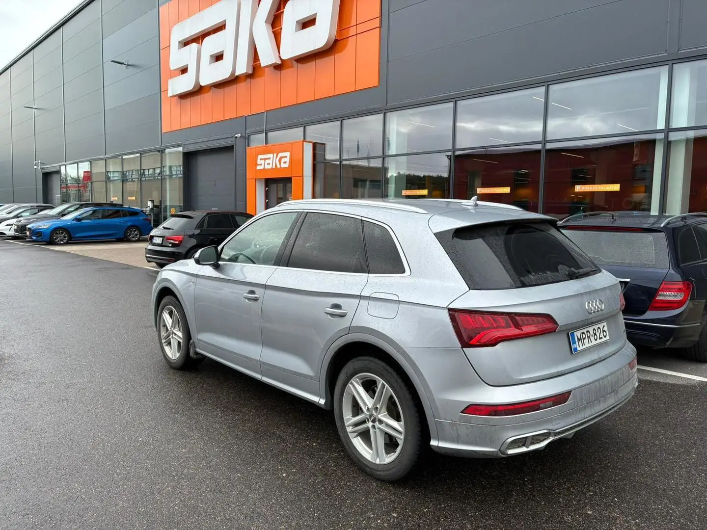 Car Image - 2LaAzPFZH6mEj3ceNtOOYl