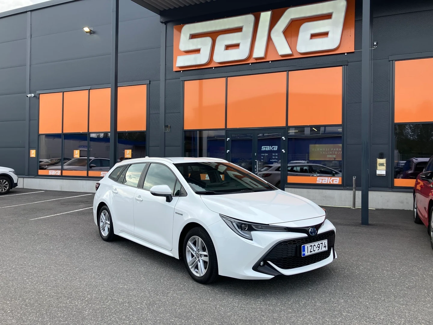 Car Image - 6Q3prRgSuxOZANHtok3jxX