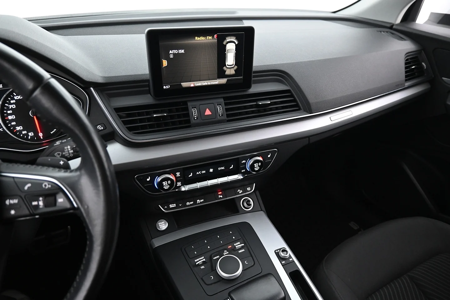 Car Image - 2CnLq8KtMV1dU9yyAWlHMA