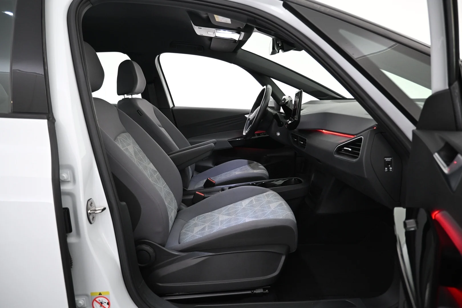 Car Image - 55PuaYq0CBsSQIQyPtsmzY