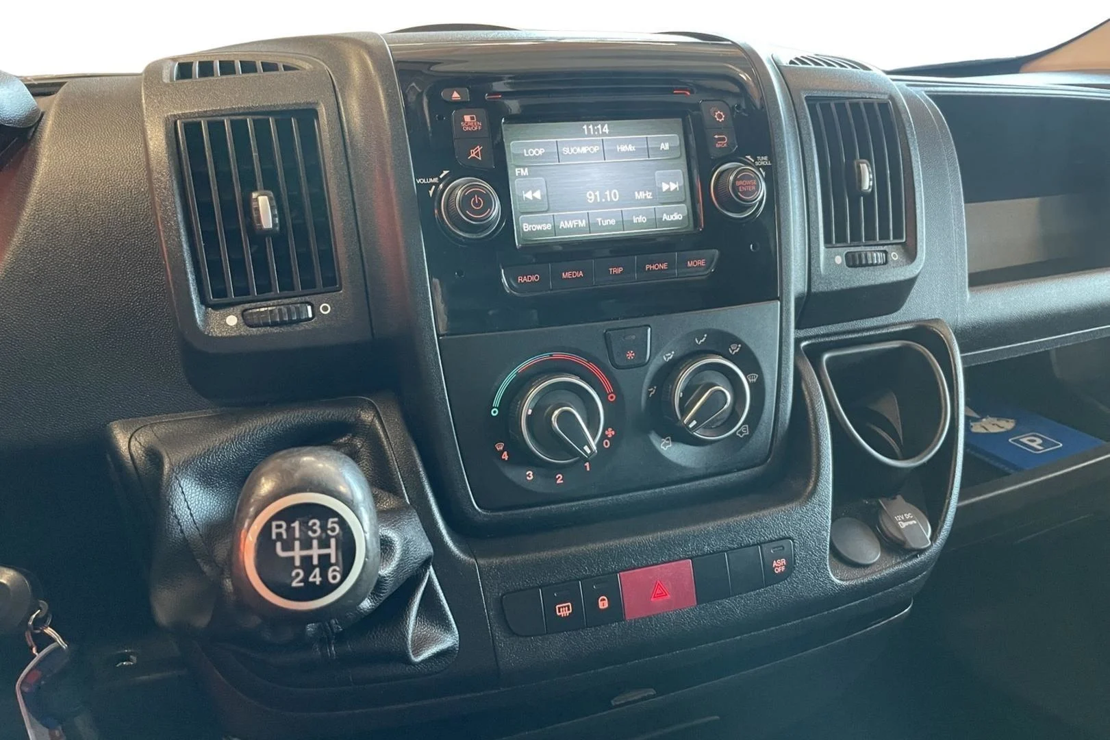 Car Image - 70javYptdroM6Nf5OyHV8e