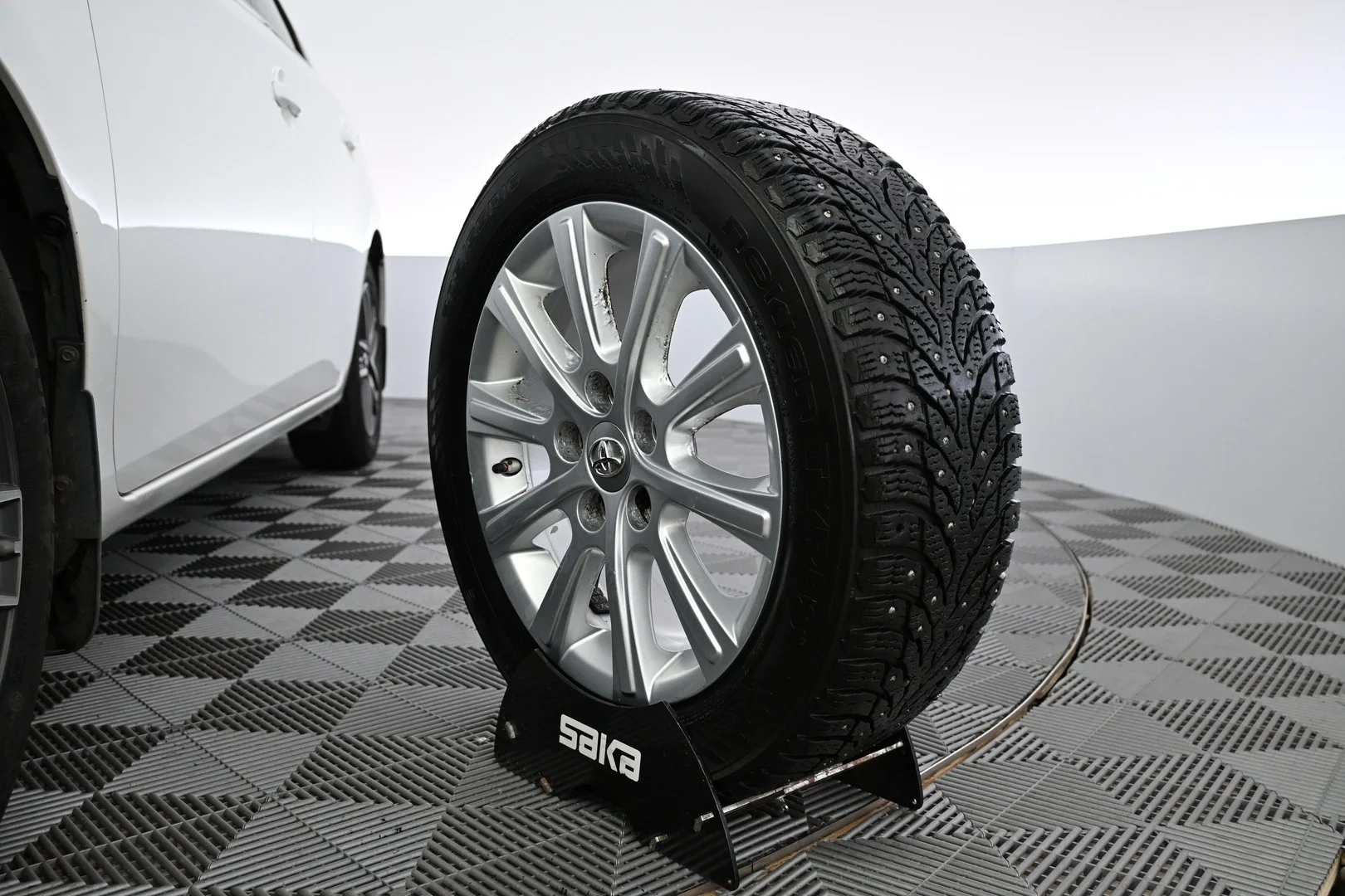 Car Image - aYVDmJwjyIz2nexsl9H5d