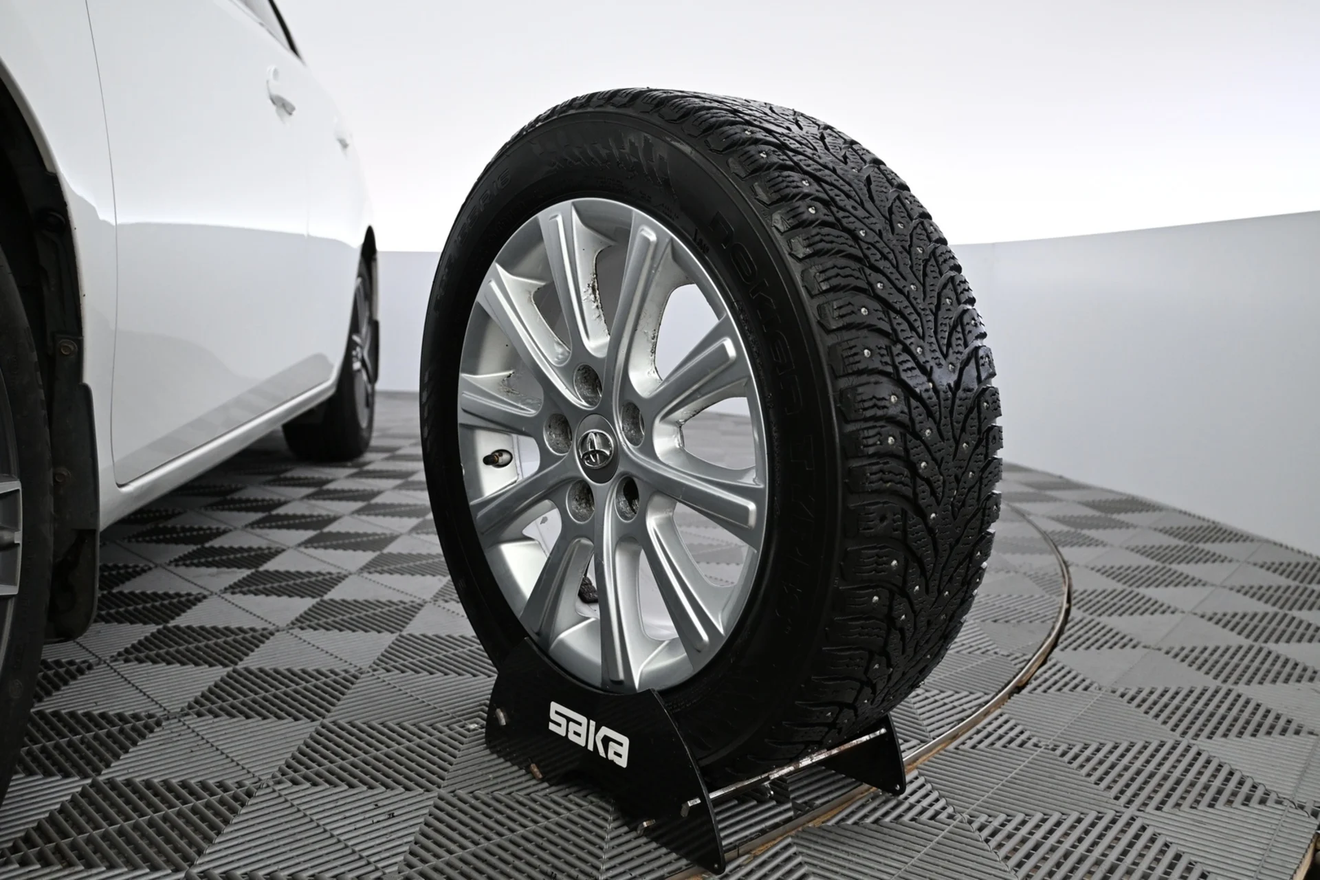 Car Image - aYVDmJwjyIz2nexsl9H5d