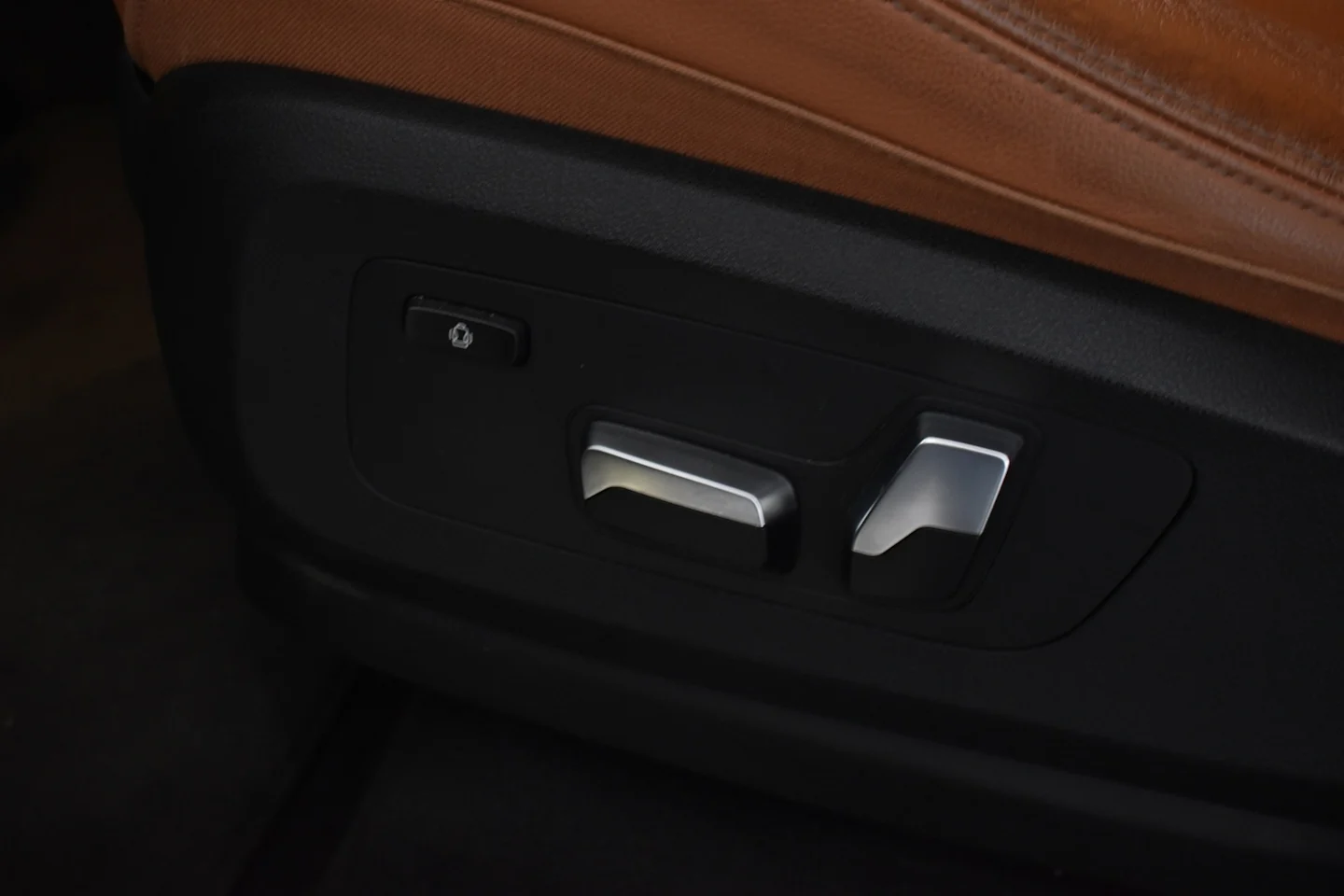 Car Image - 17swDDC0rSuYbhxdKYpnGL